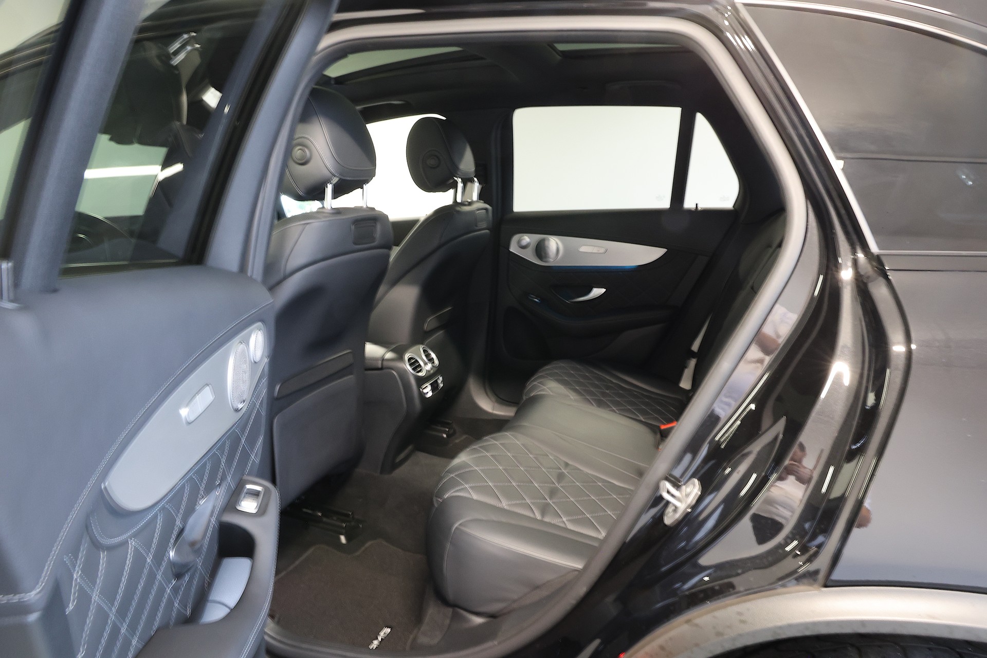 MERCEDES-BENZ GLC 63 S AMG 4m+-image-16