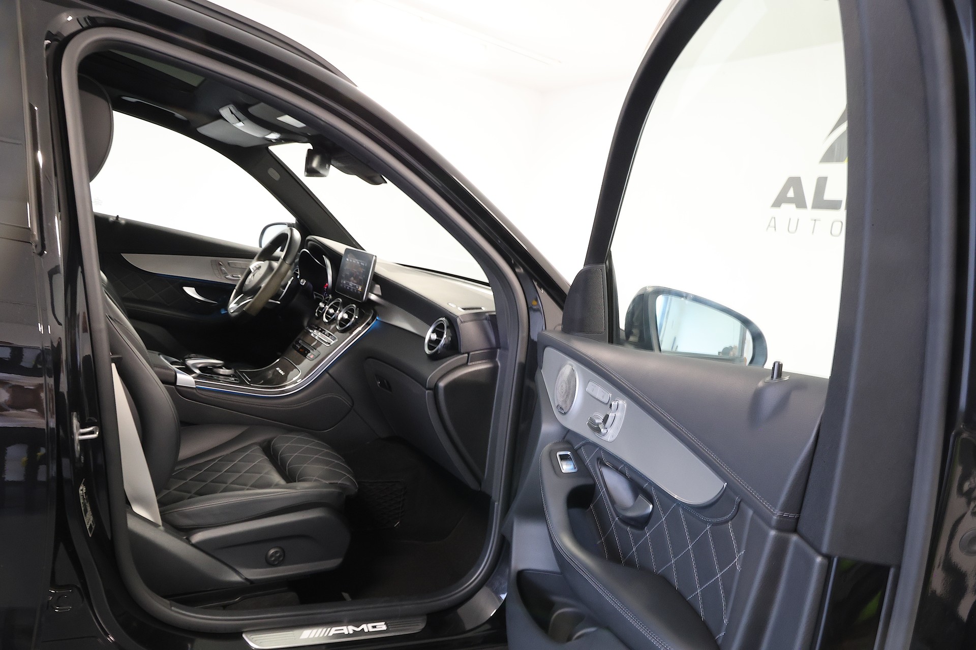 MERCEDES-BENZ GLC 63 S AMG 4m+-image-12