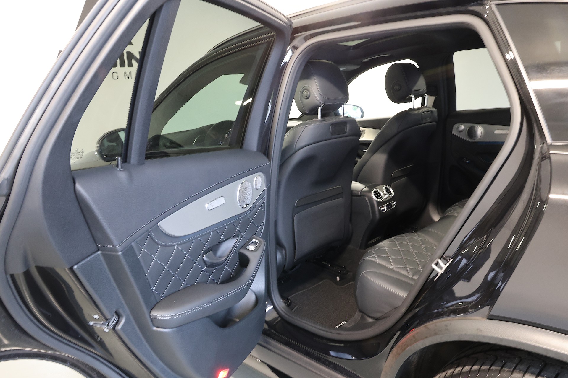 MERCEDES-BENZ GLC 63 S AMG 4m+-image-15