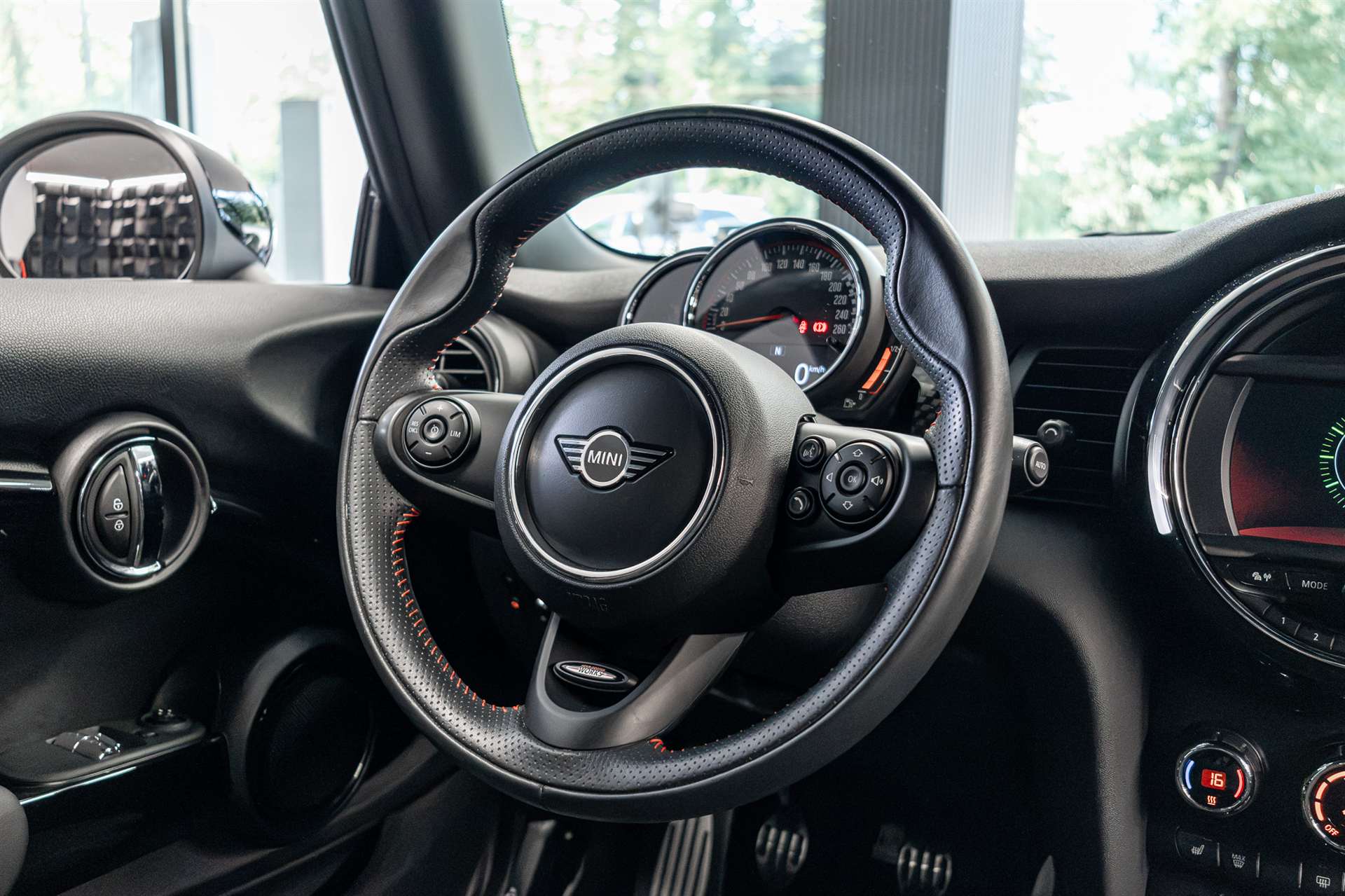 MINI Cooper John Cooper Works-image-6