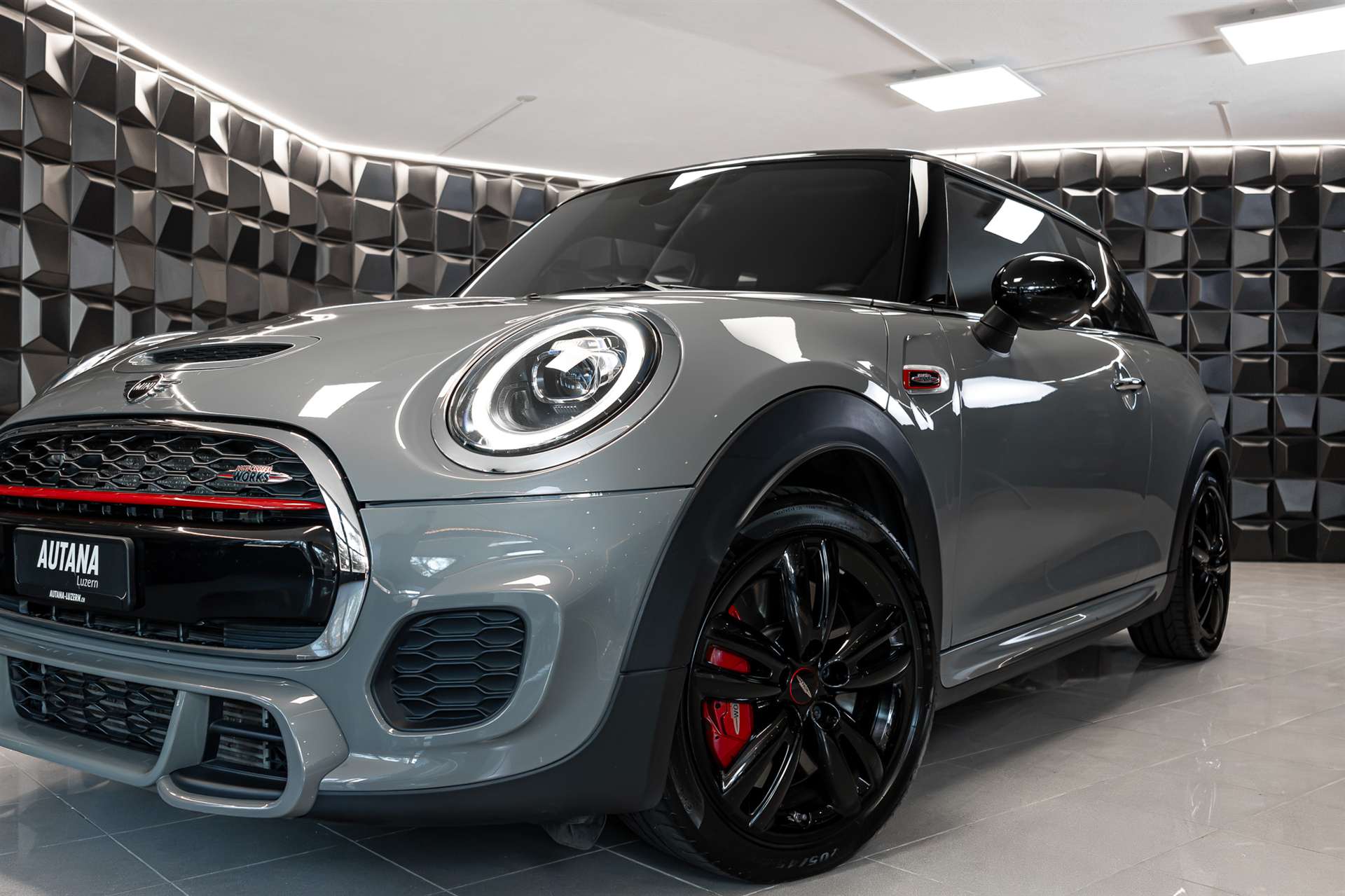 MINI Cooper John Cooper Works-image-24