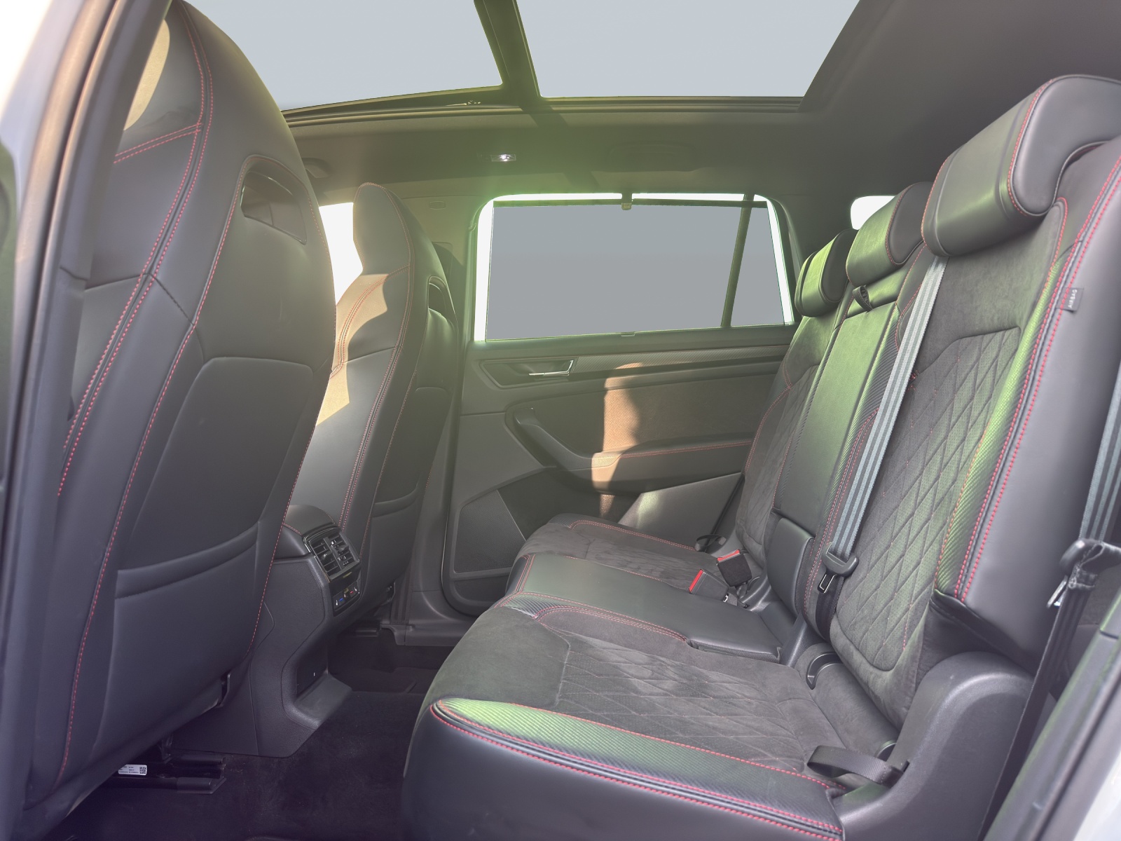 SKODA Kodiaq 2.0 TSI 4x4 RS-image-11