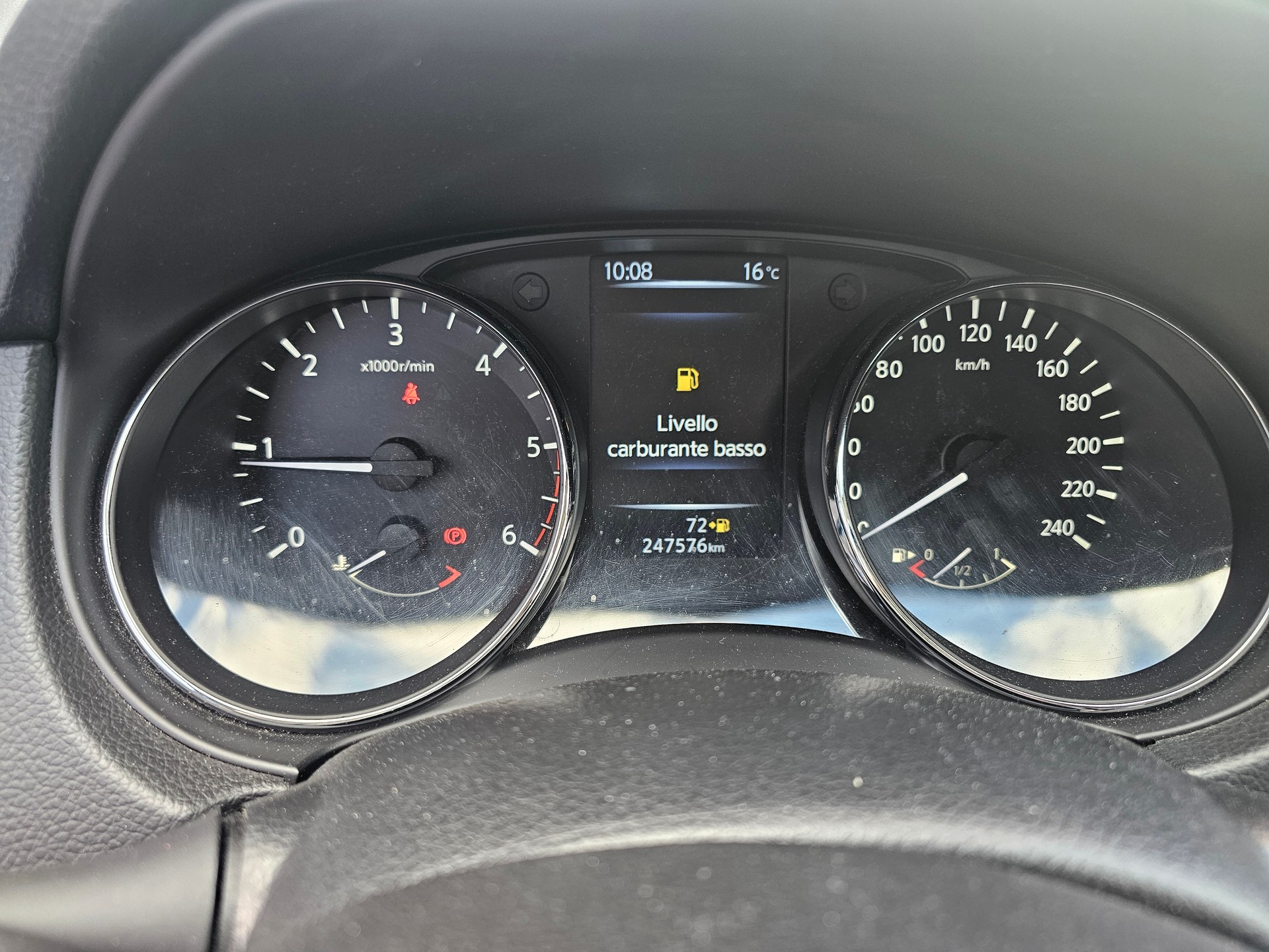 NISSAN Qashqai 1.6 dCi N-Connecta ALL-MODE 4x4-image-11