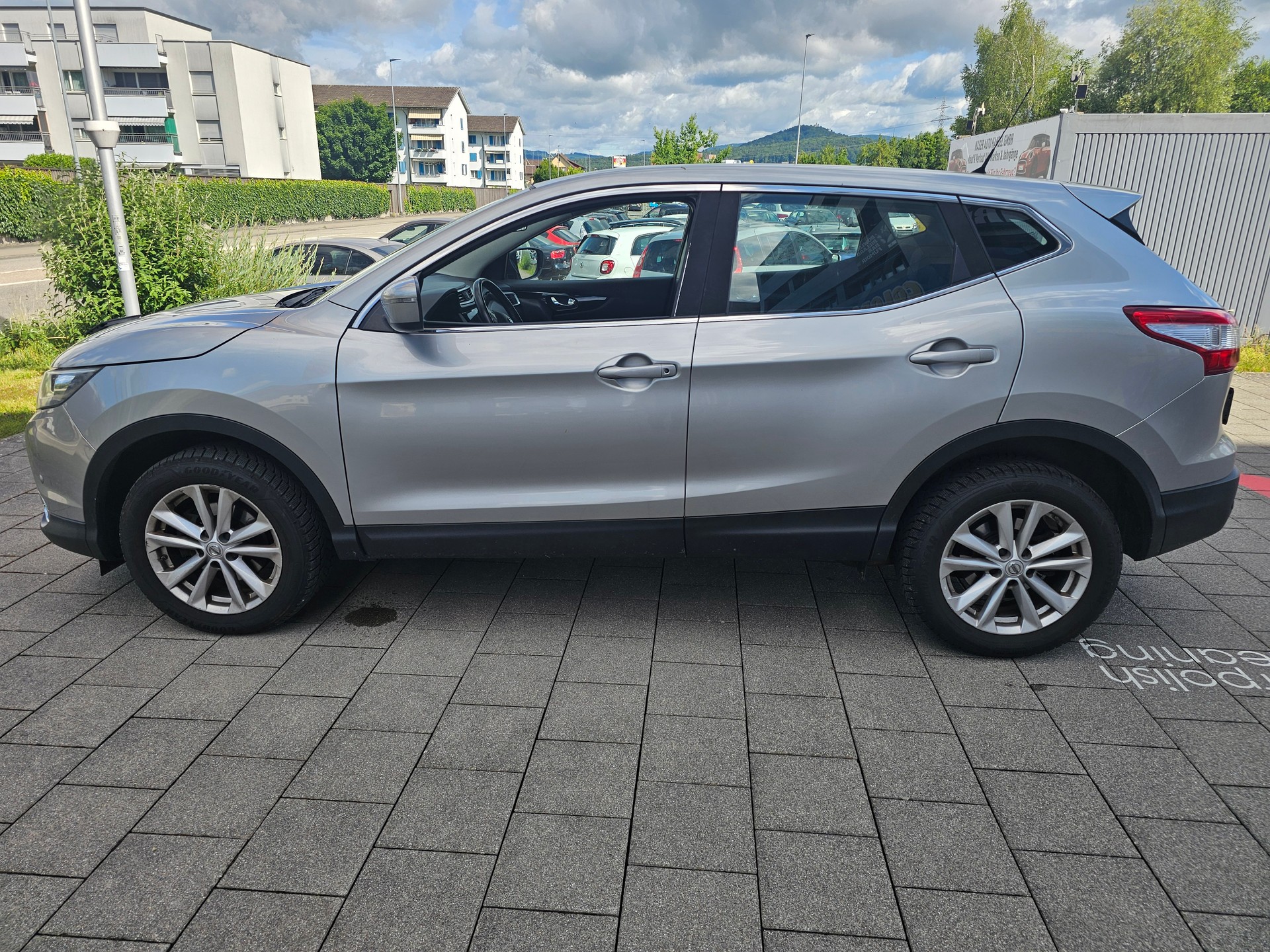 NISSAN Qashqai 1.6 dCi N-Connecta ALL-MODE 4x4-image-6