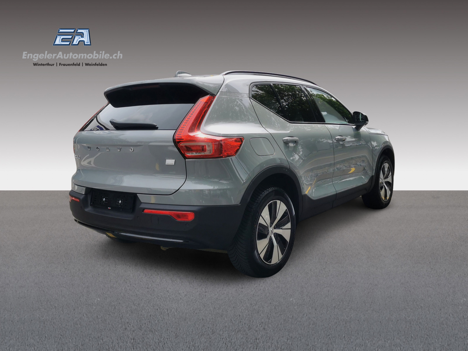 VOLVO XC40 1.5 T4 PiH Plus Dark-image-6