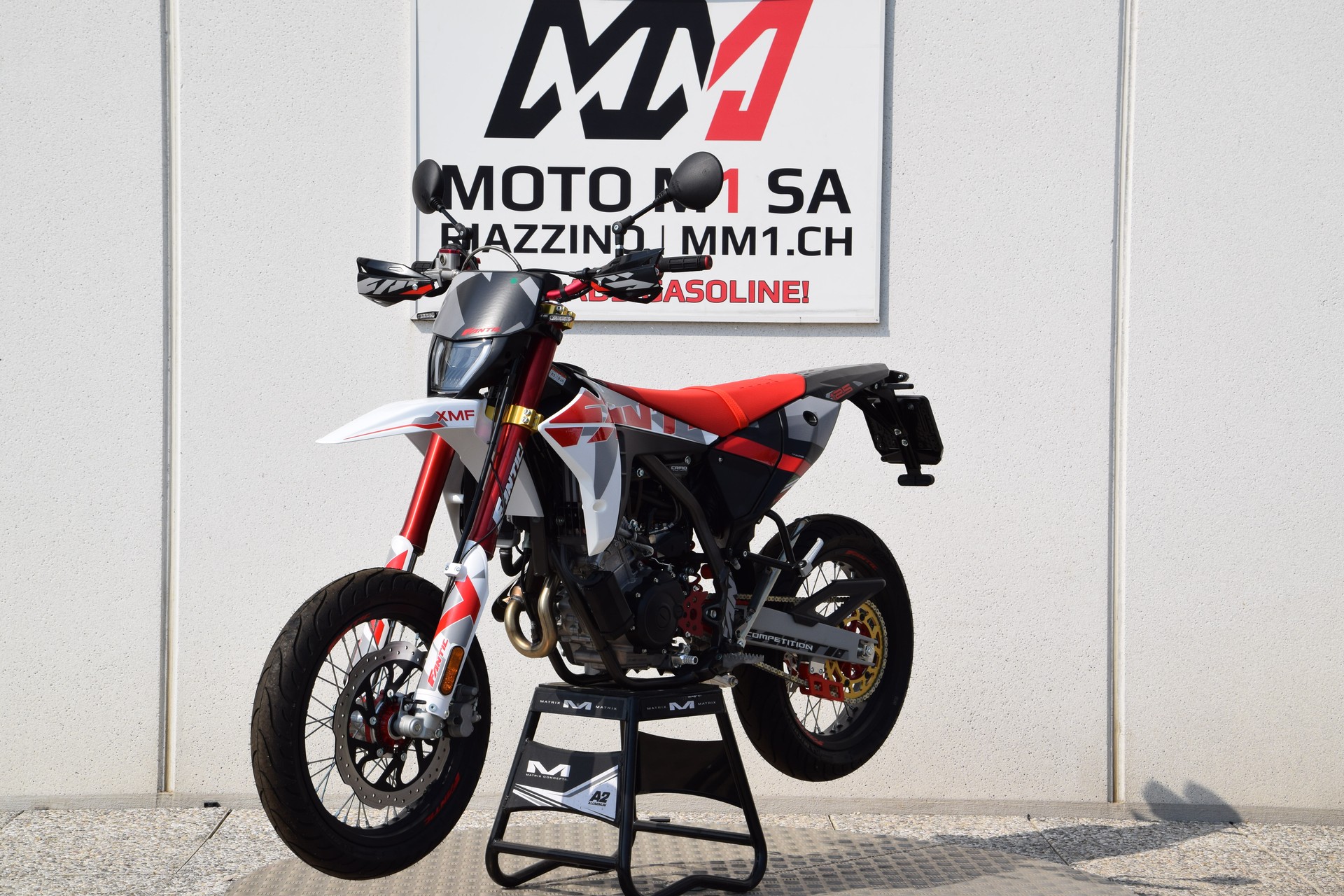 FANTIC XMF 125 Competition-showroom-element-3