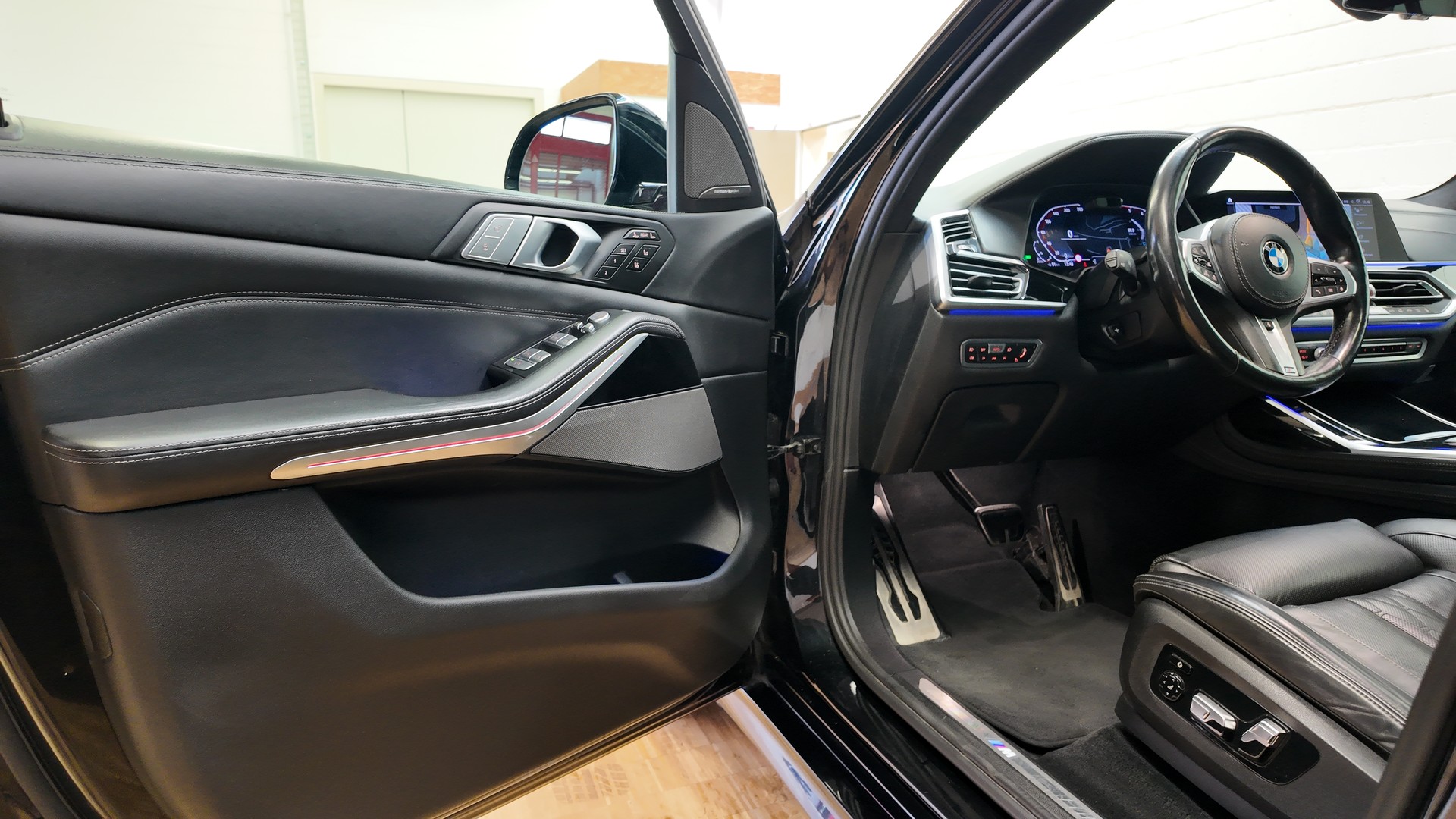 BMW X7 xDrive 30d Steptronic-image-13