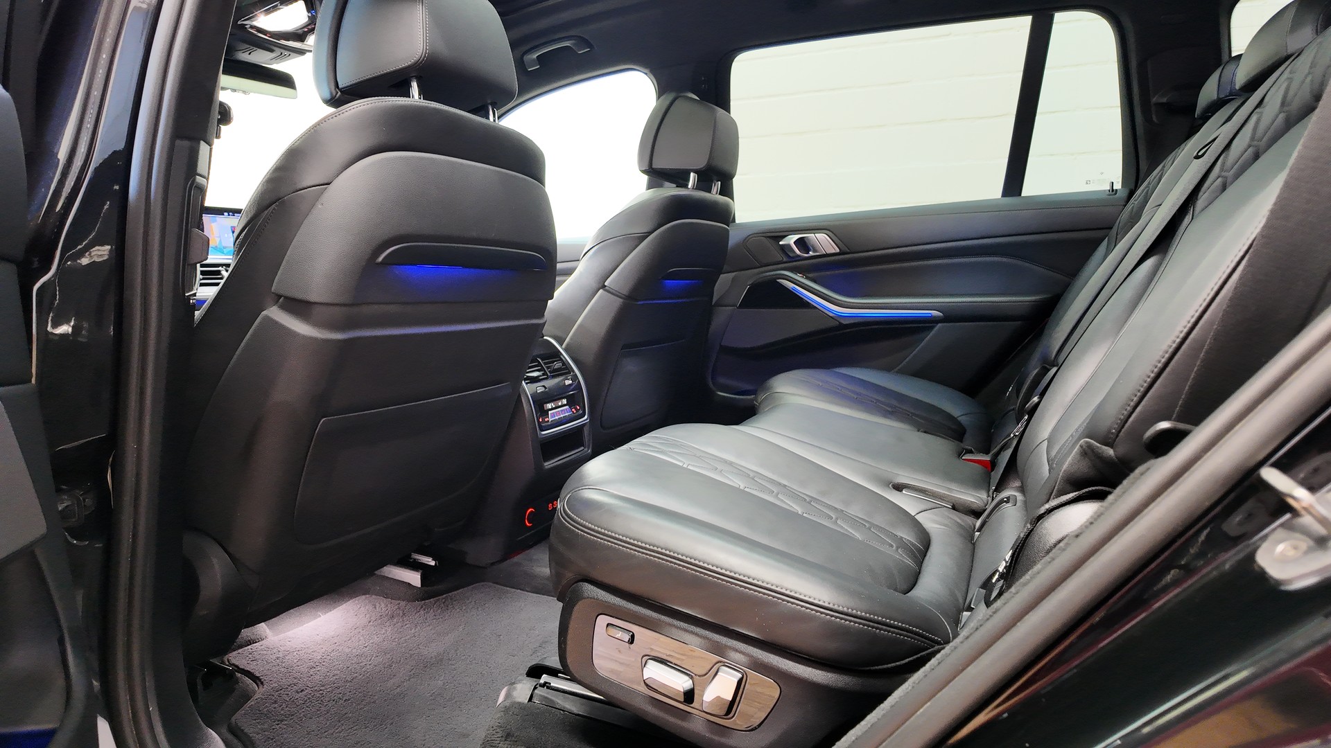BMW X7 xDrive 30d Steptronic-image-18