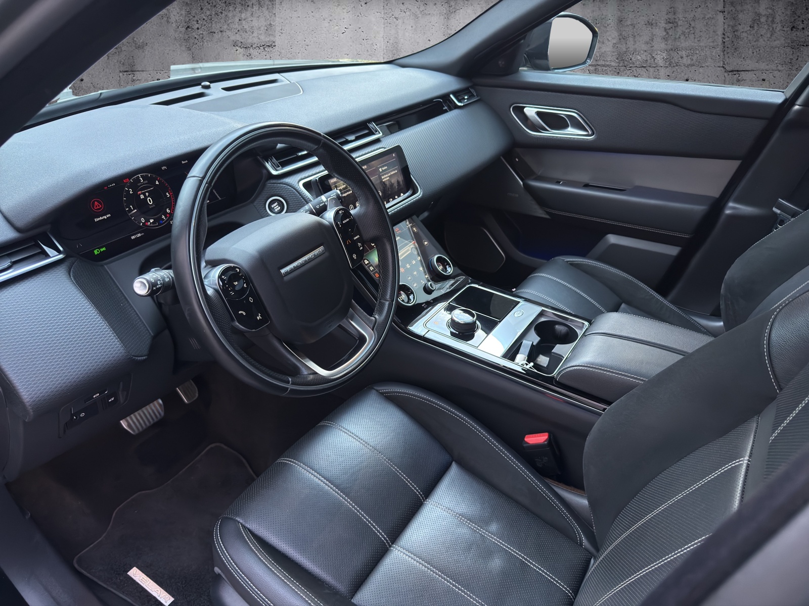 LAND ROVER Range Rover Velar R-Dynamic D 240 Automatic *CH-Fahrzeug*-image-6