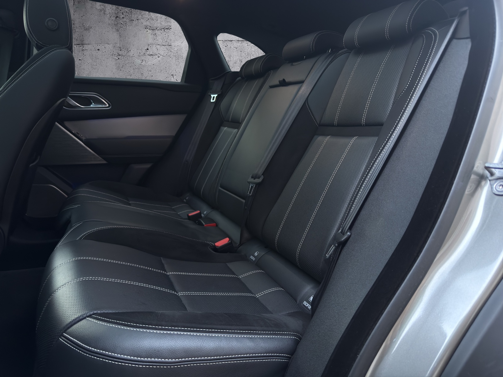LAND ROVER Range Rover Velar R-Dynamic D 240 Automatic *CH-Fahrzeug*-image-9