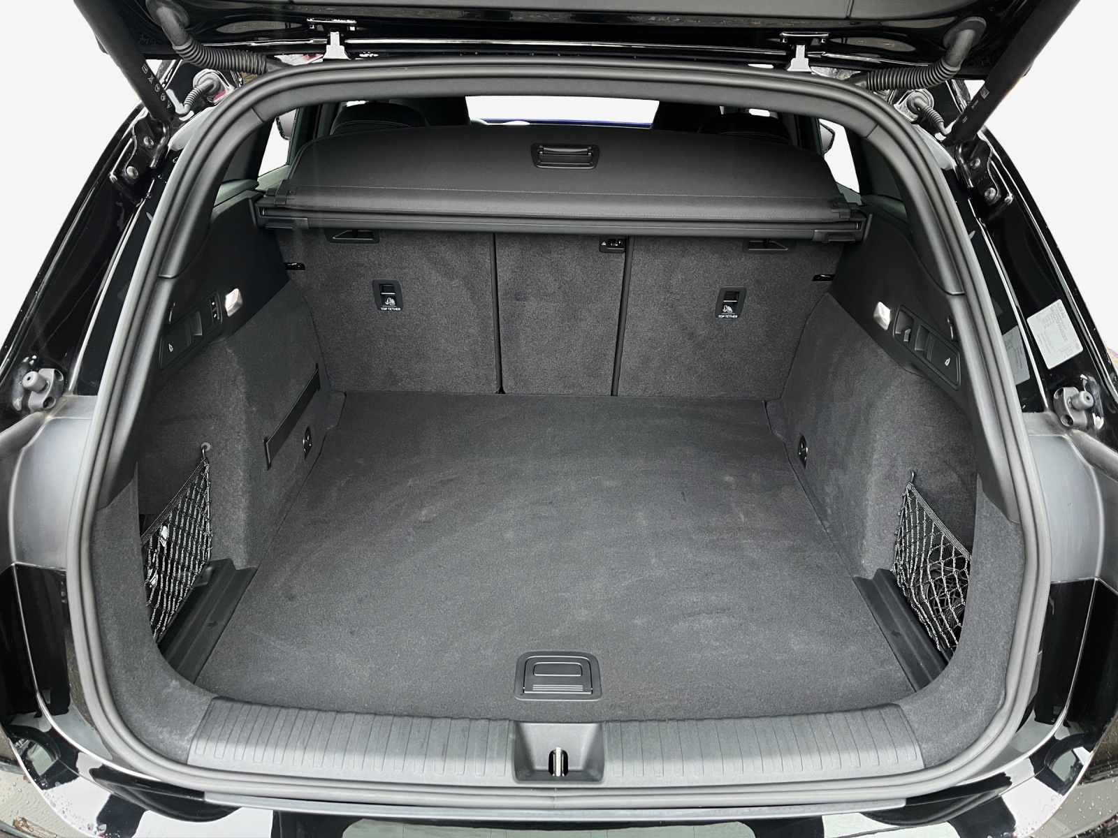 AUDI Q6 e-tron quattro-image-13