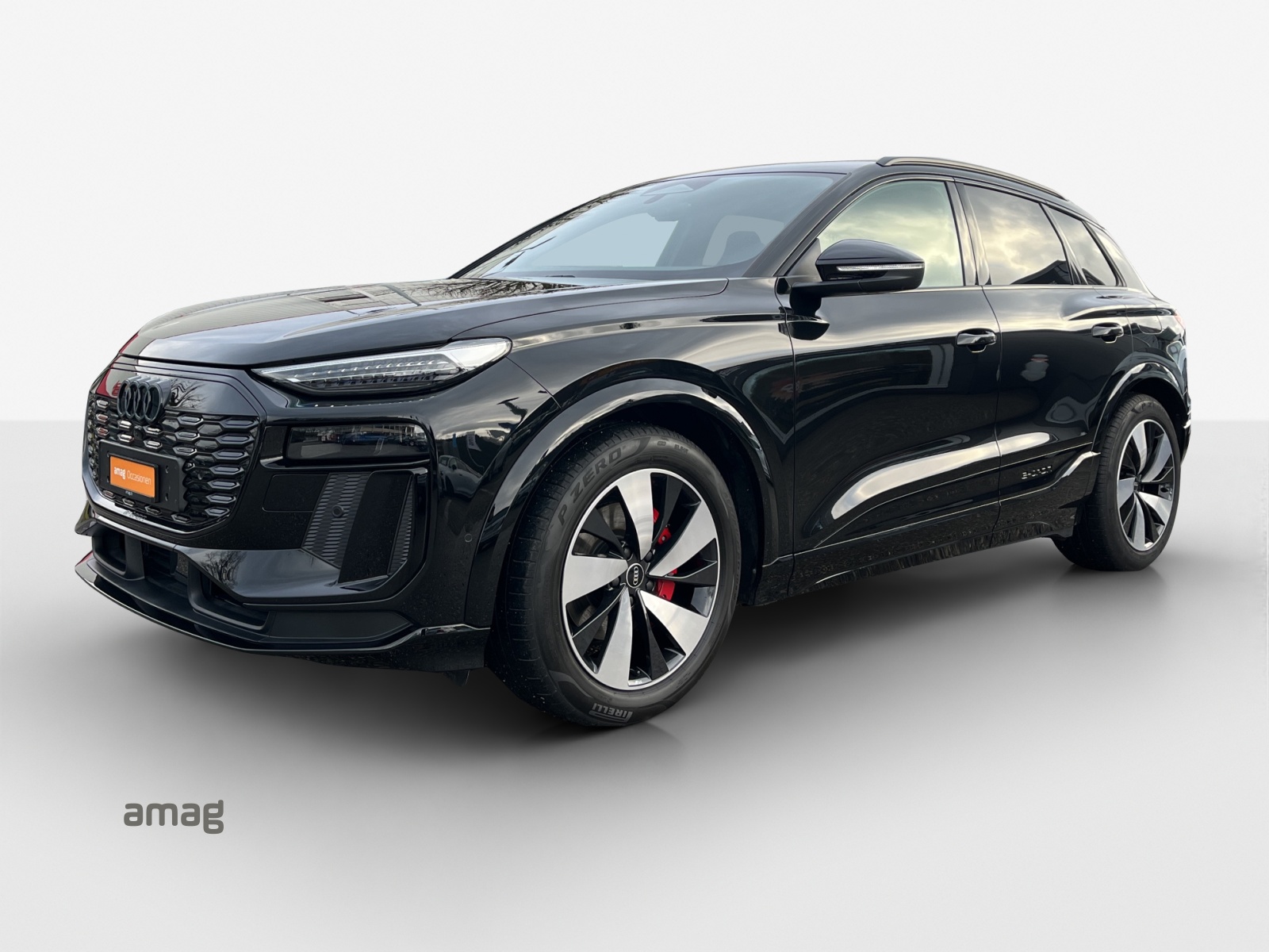AUDI Q6 e-tron quattro-image-0