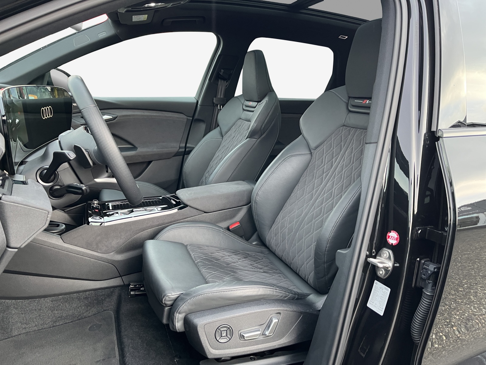 AUDI Q6 e-tron quattro-image-8