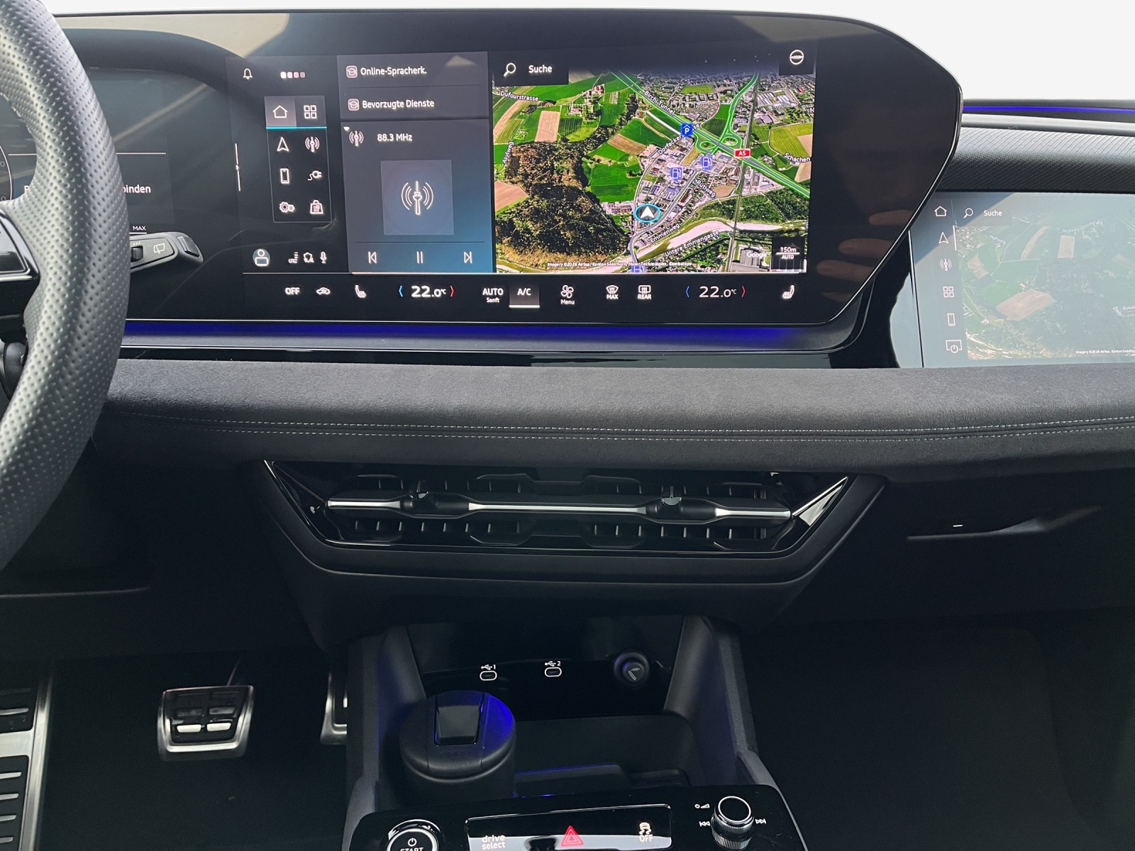 AUDI Q6 e-tron quattro-image-11