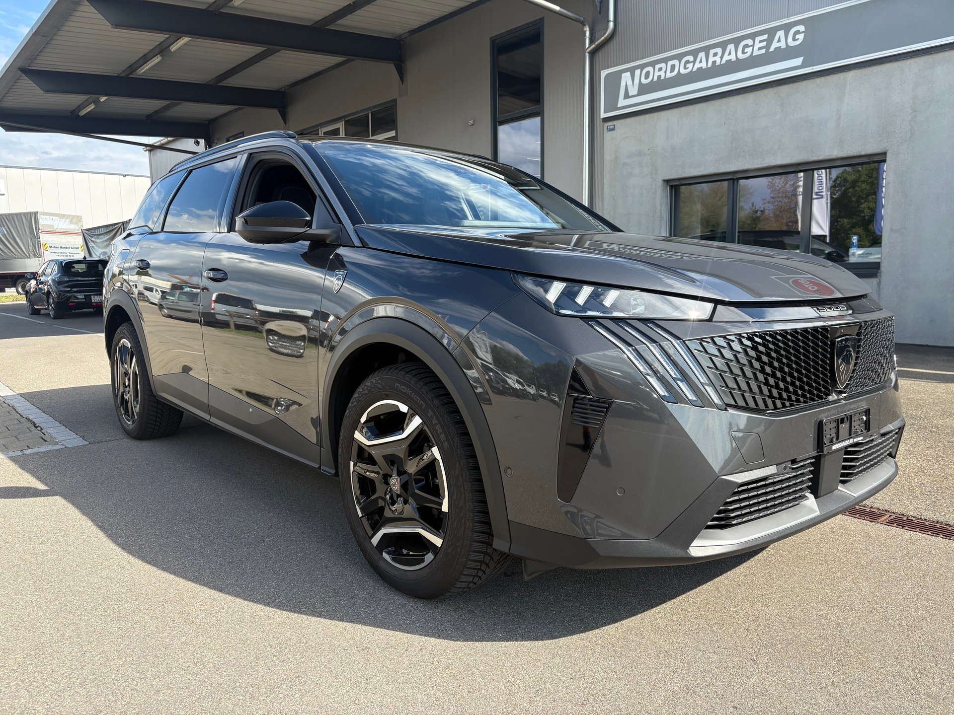PEUGEOT 5008 1.6 PHEV GT-image-0