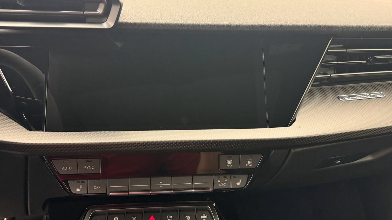 AUDI RS3 Limousine 2.5 TSI quattro S-tronic-image-7