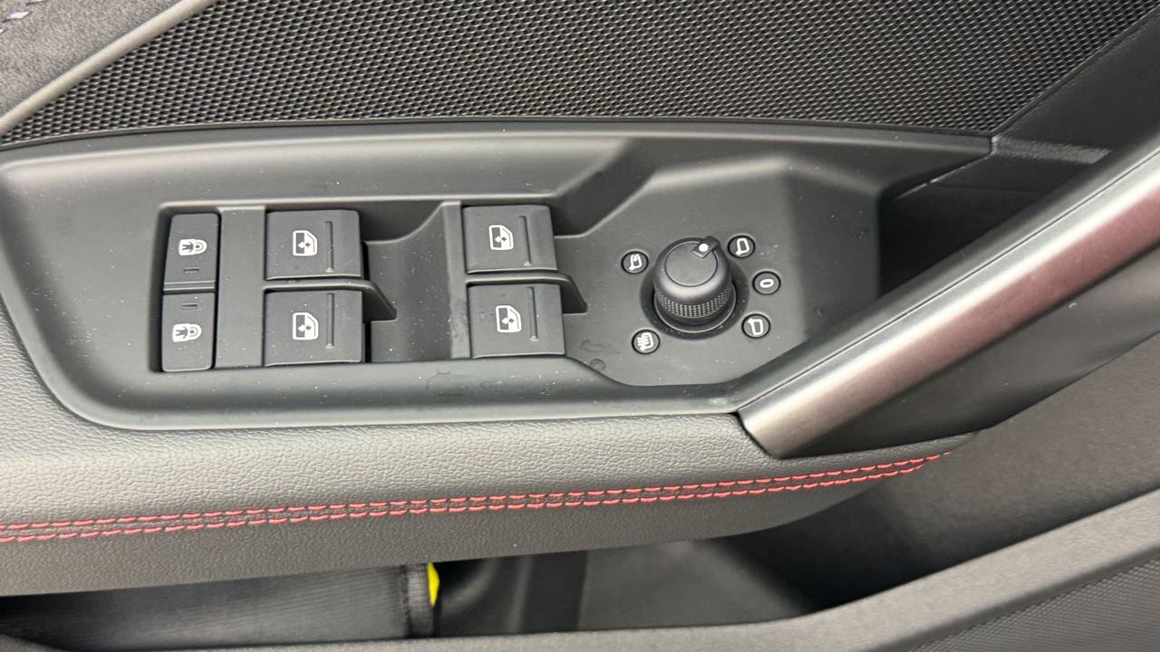 AUDI RS3 Limousine 2.5 TSI quattro S-tronic-image-8