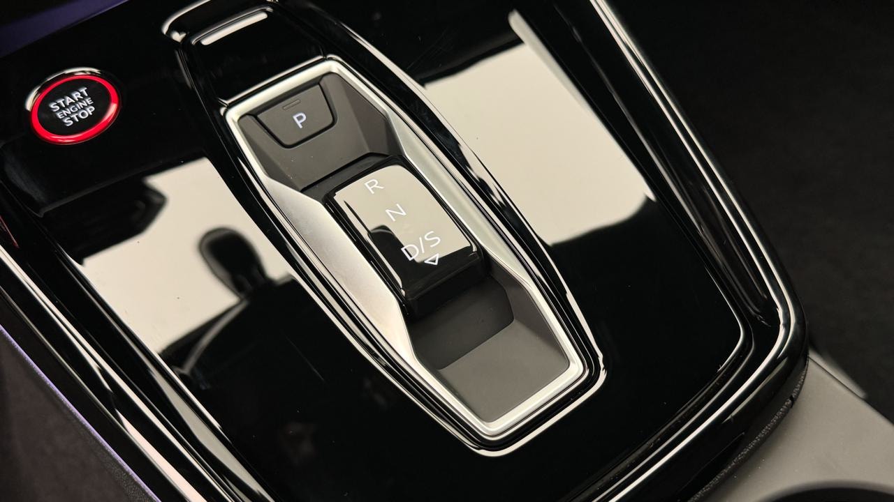AUDI RS3 Limousine 2.5 TSI quattro S-tronic-image-10