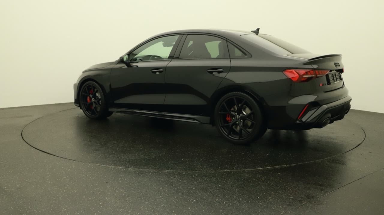 AUDI RS3 Limousine 2.5 TSI quattro S-tronic-image-2
