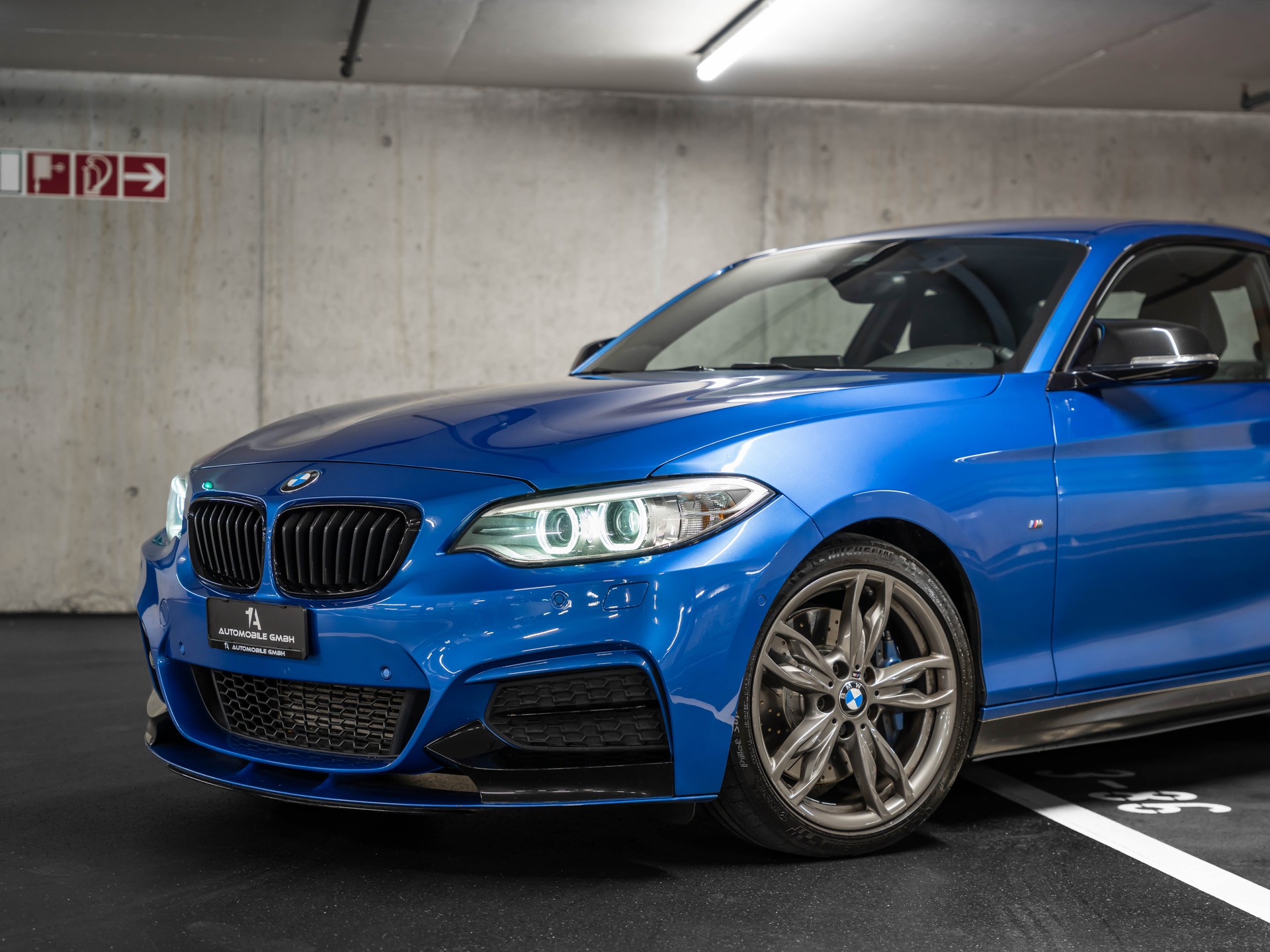 BMW M235i Steptronic M-Performance-showroom-element-1