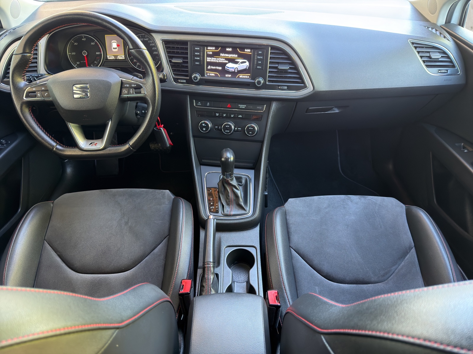 SEAT Leon 2.0 TDI FR Viva DSG-image-8