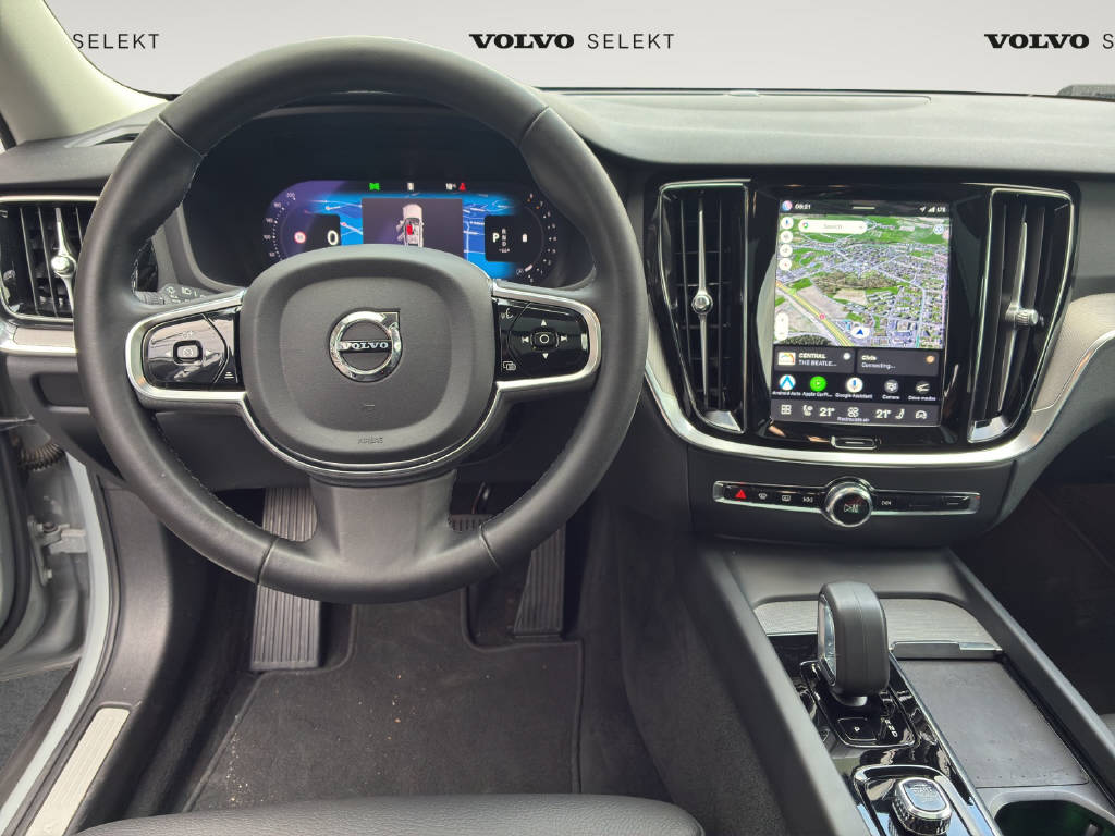 VOLVO V60 Cross Country 2.0 B5 Plus AWD-image-9