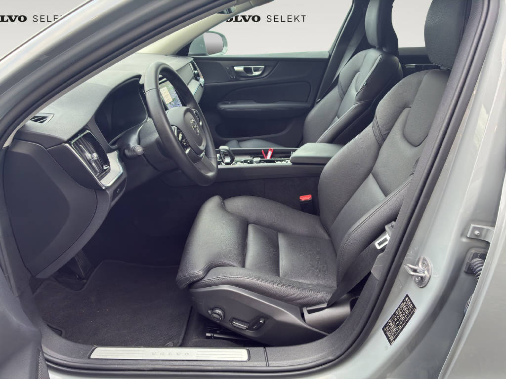 VOLVO V60 Cross Country 2.0 B5 Plus AWD-image-5
