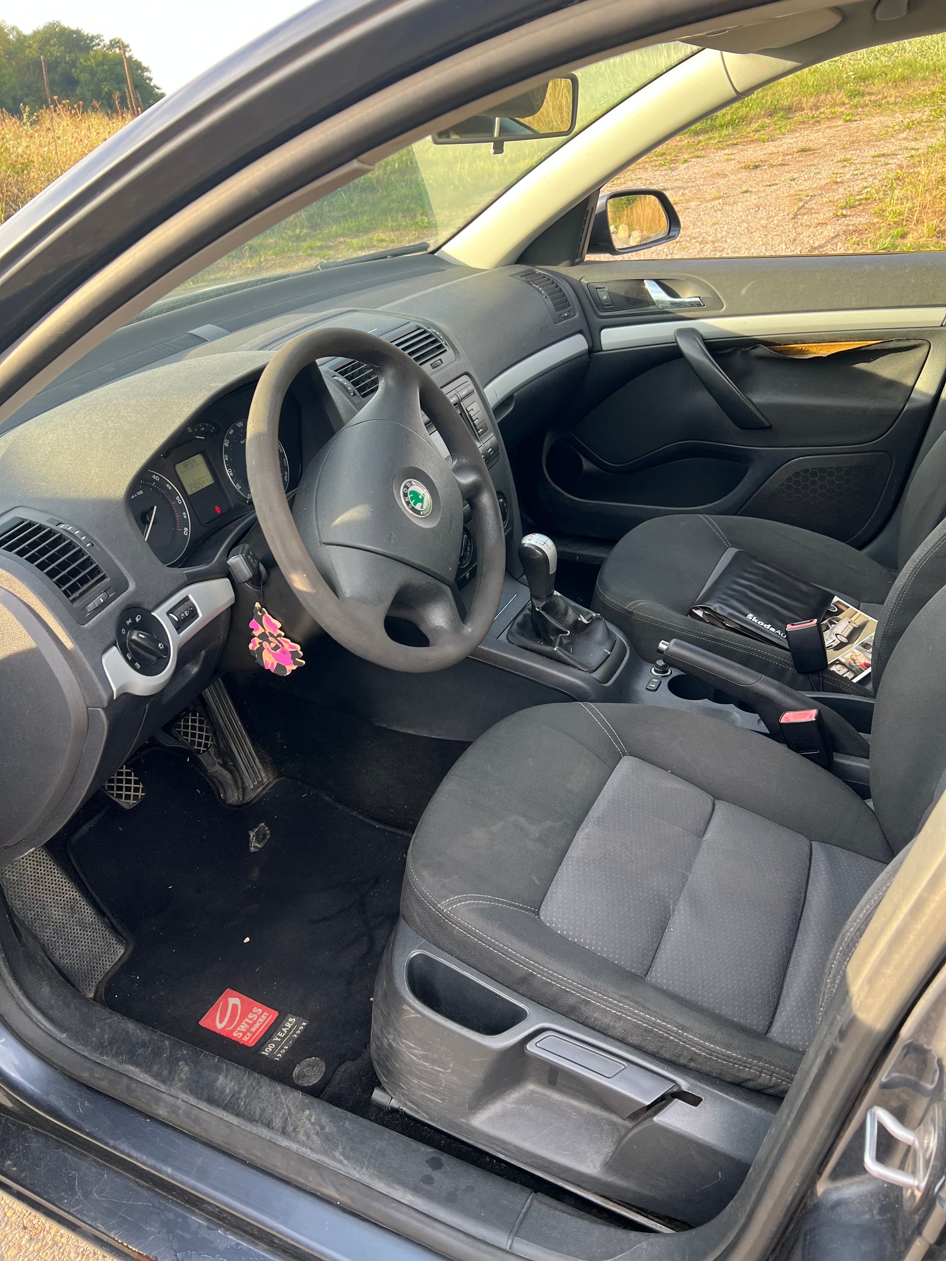 SKODA Octavia 1.9 TDI Adventure 4x4-image-12