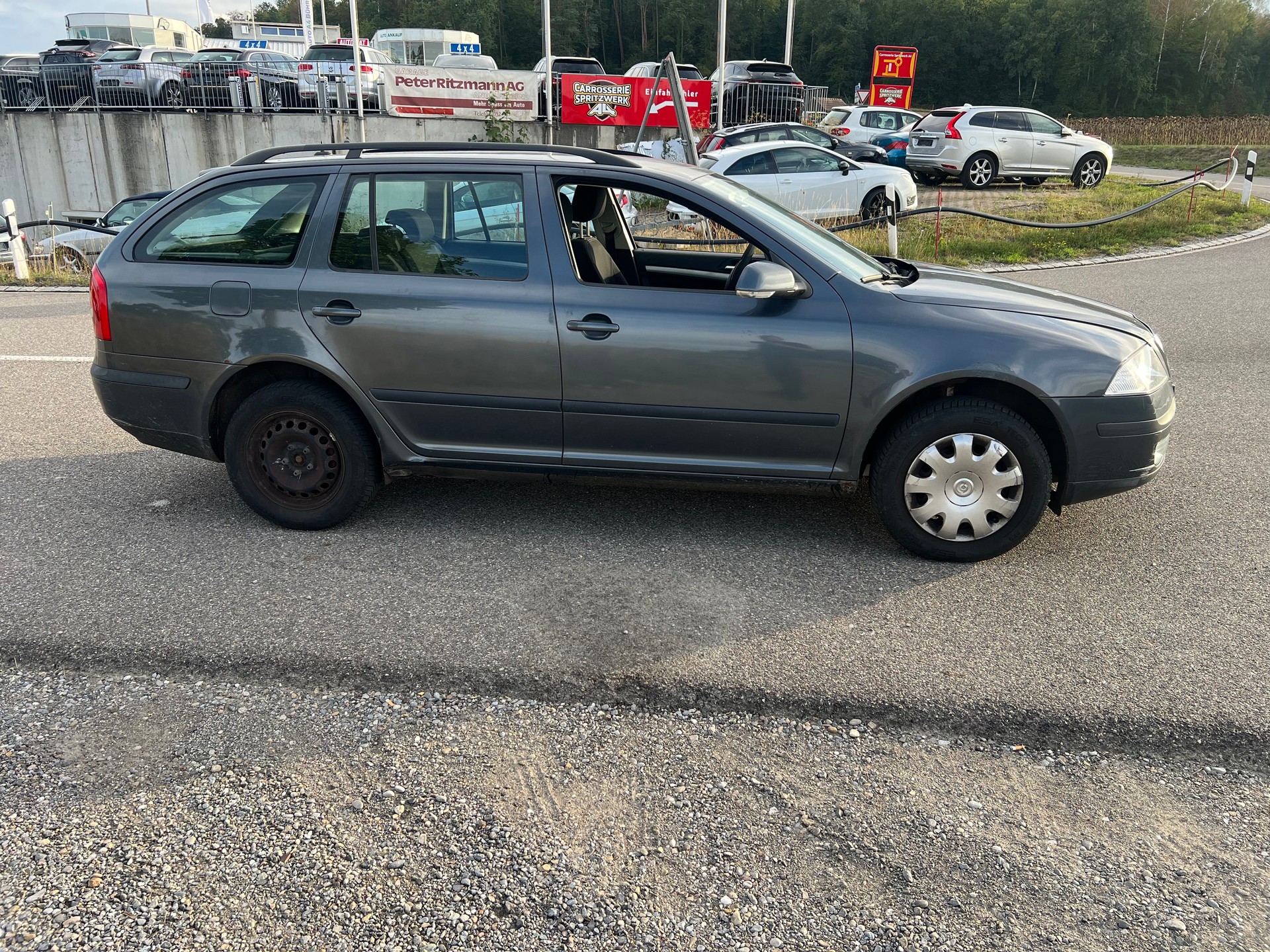 SKODA Octavia 1.9 TDI Adventure 4x4-image-2