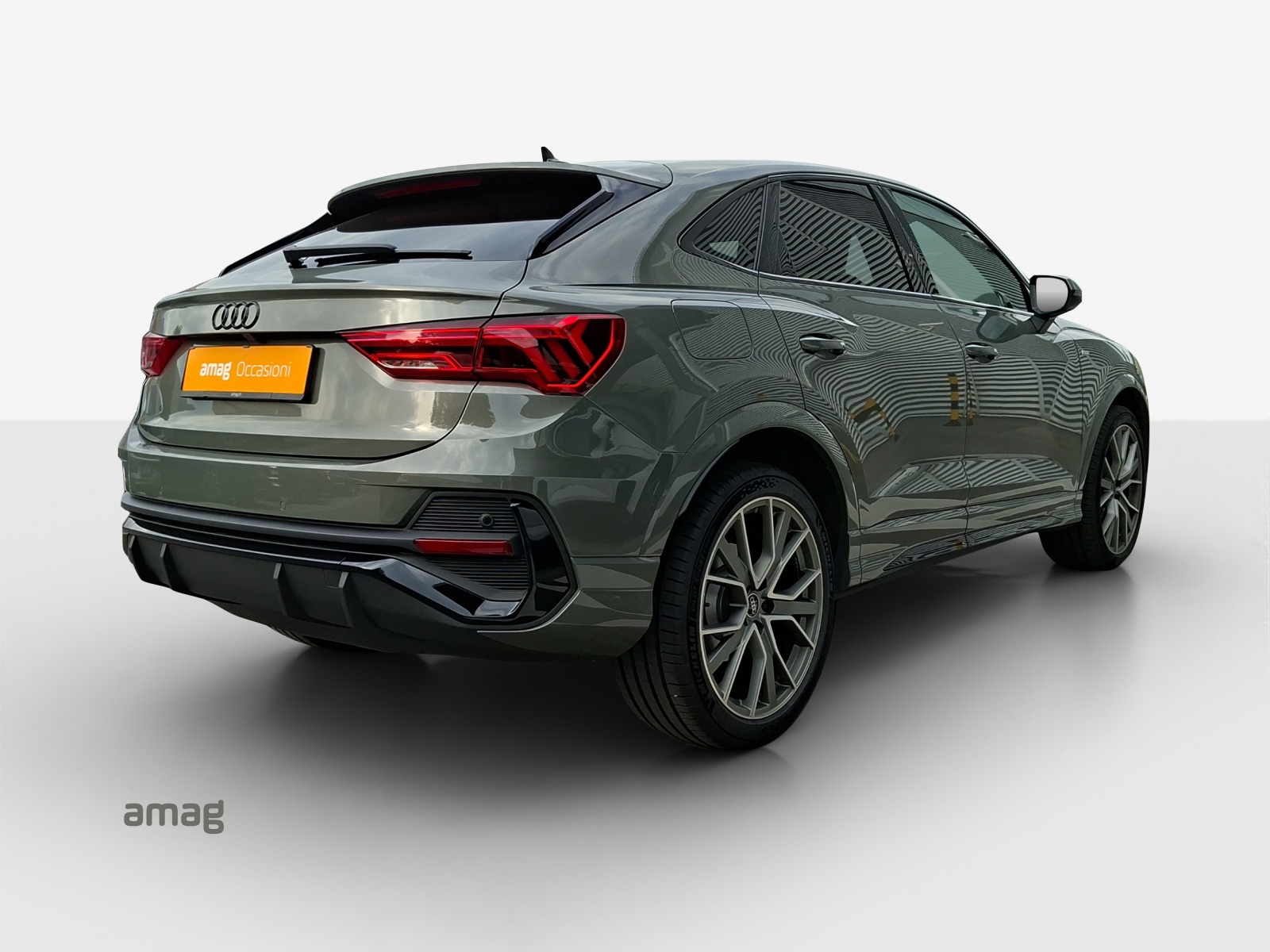AUDI Q3 Sportback 35 TFSI S line Attraction S-tronic-image-4