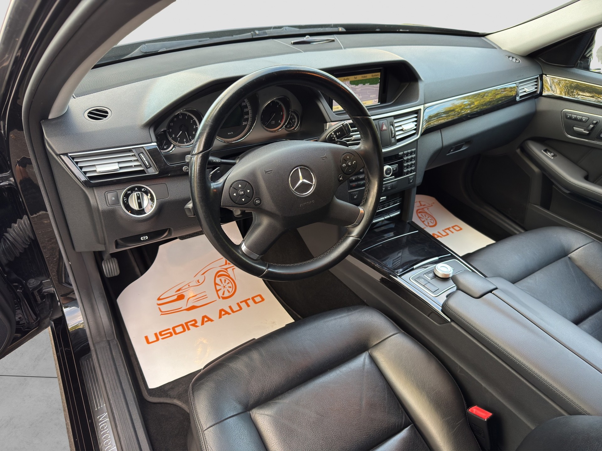 MERCEDES-BENZ E 300 CDI BlueEfficiency Avantgarde 7G-Tronic-image-10