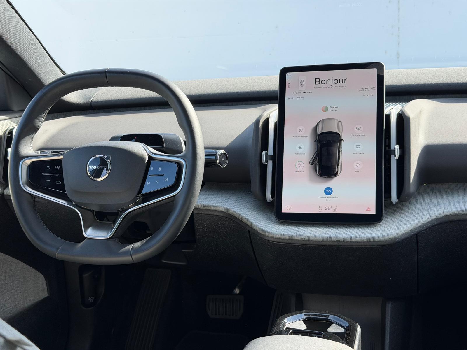 VOLVO EX30 E60 69kWh Twin Ultra-image-10