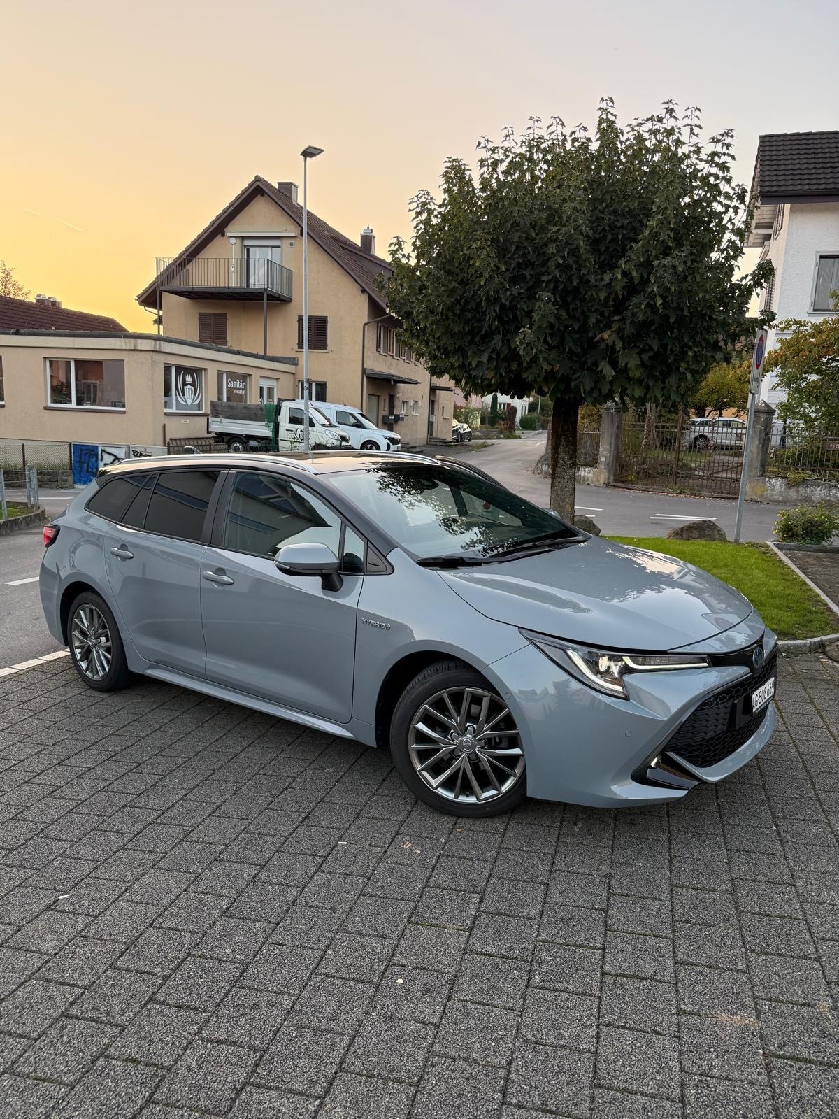TOYOTA 1.8 HSD Trend-image-0