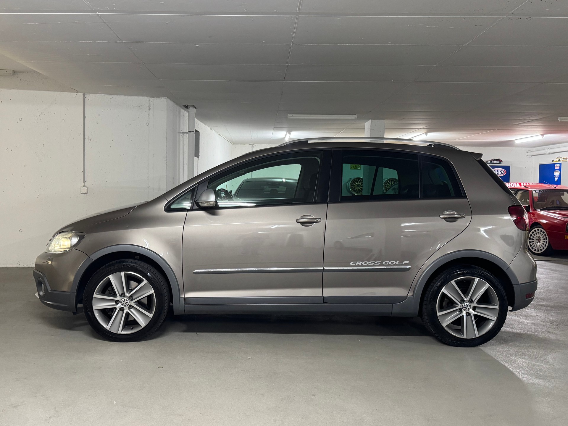VW Golf Plus Cross 1.4 TSI Highline 1-Hand-image-3