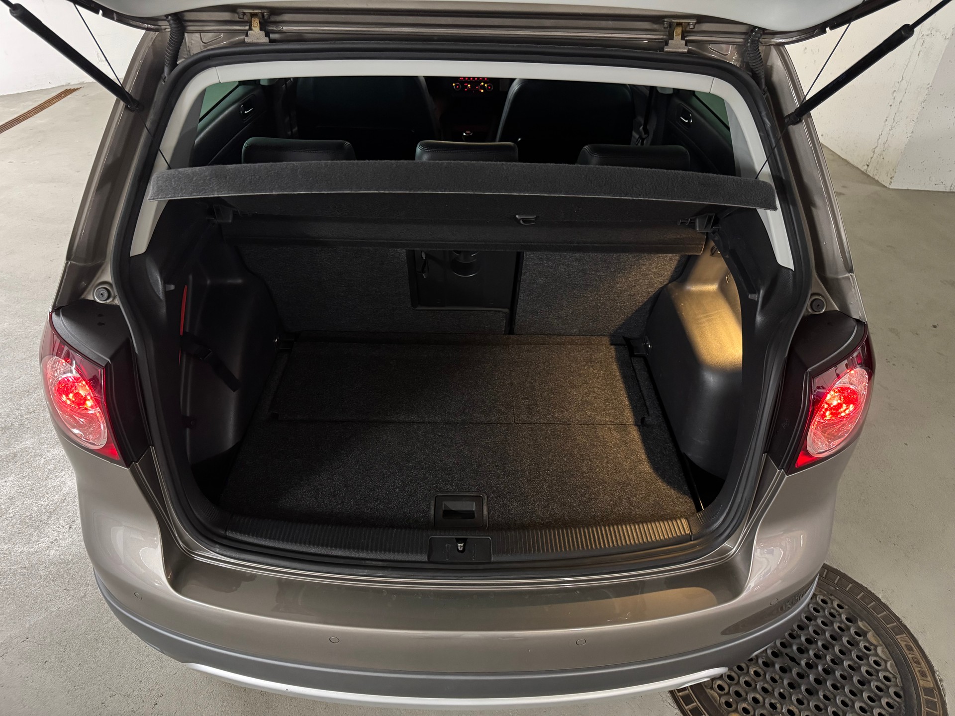VW Golf Plus Cross 1.4 TSI Highline 1-Hand-image-7