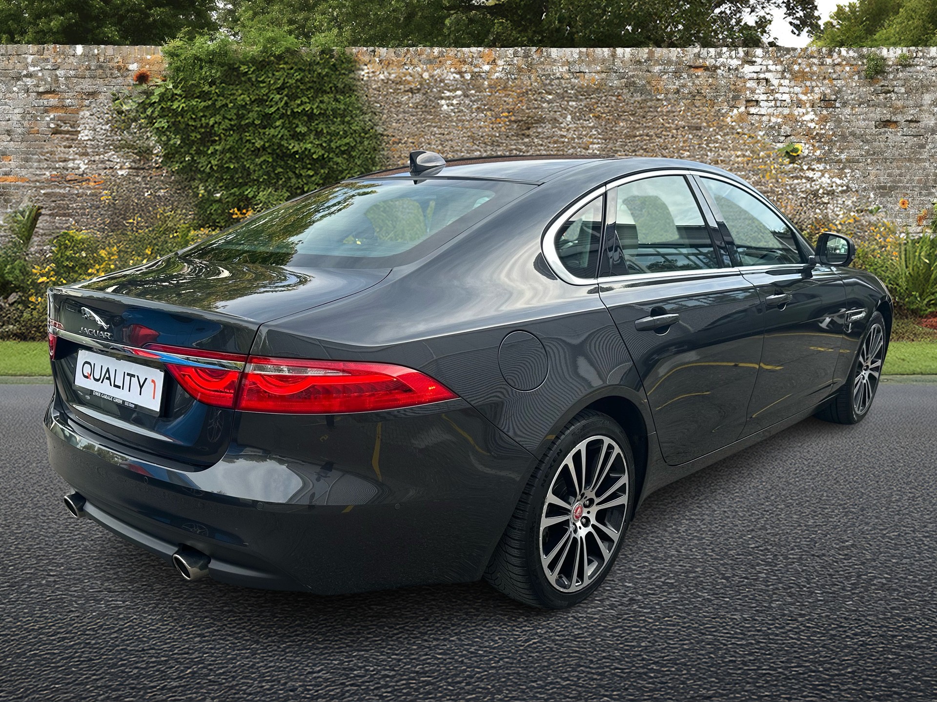 JAGUAR XF 35t R-Sport AWD-image-4