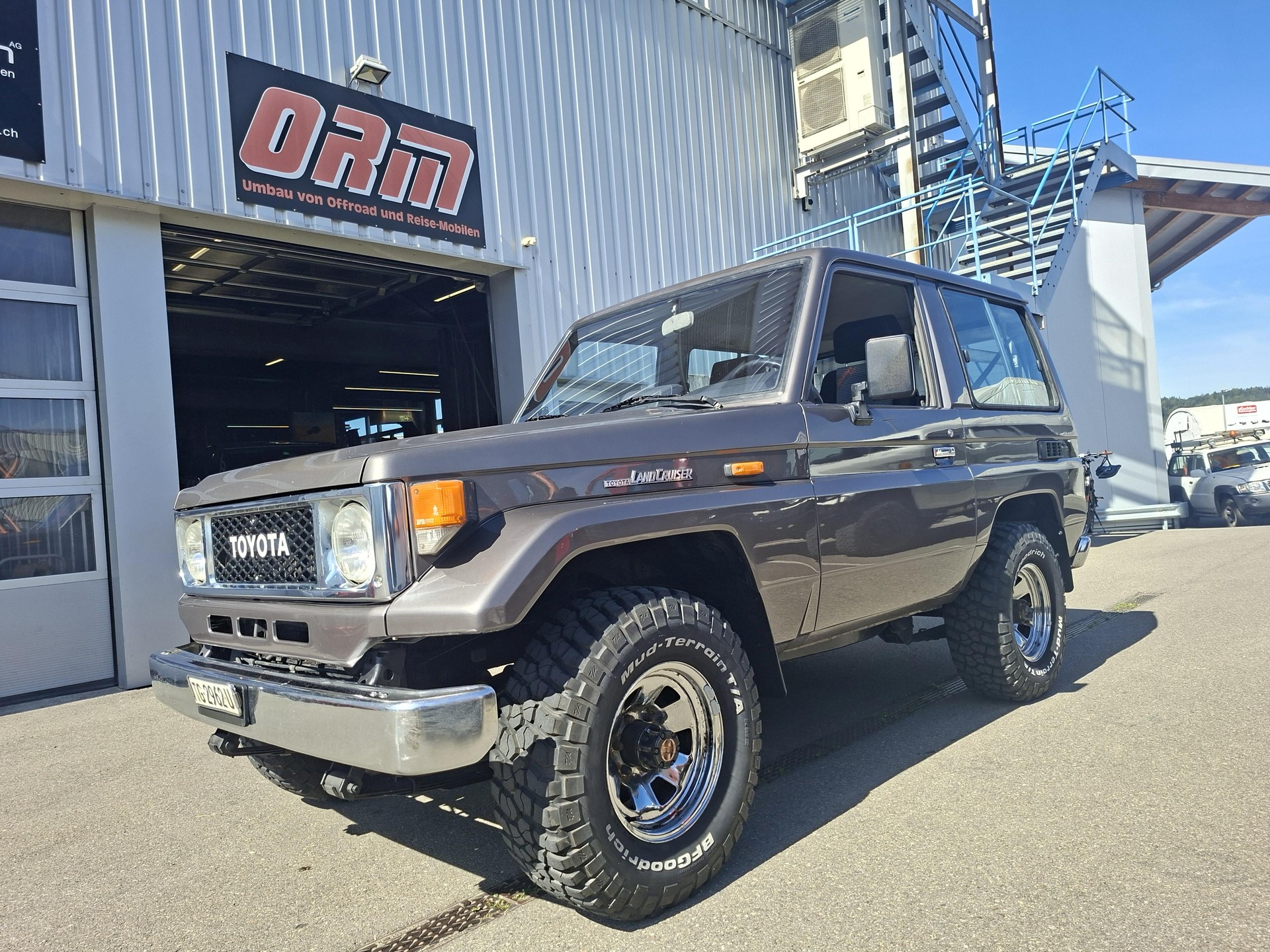 TOYOTA LandCruiser BJ71-image-0