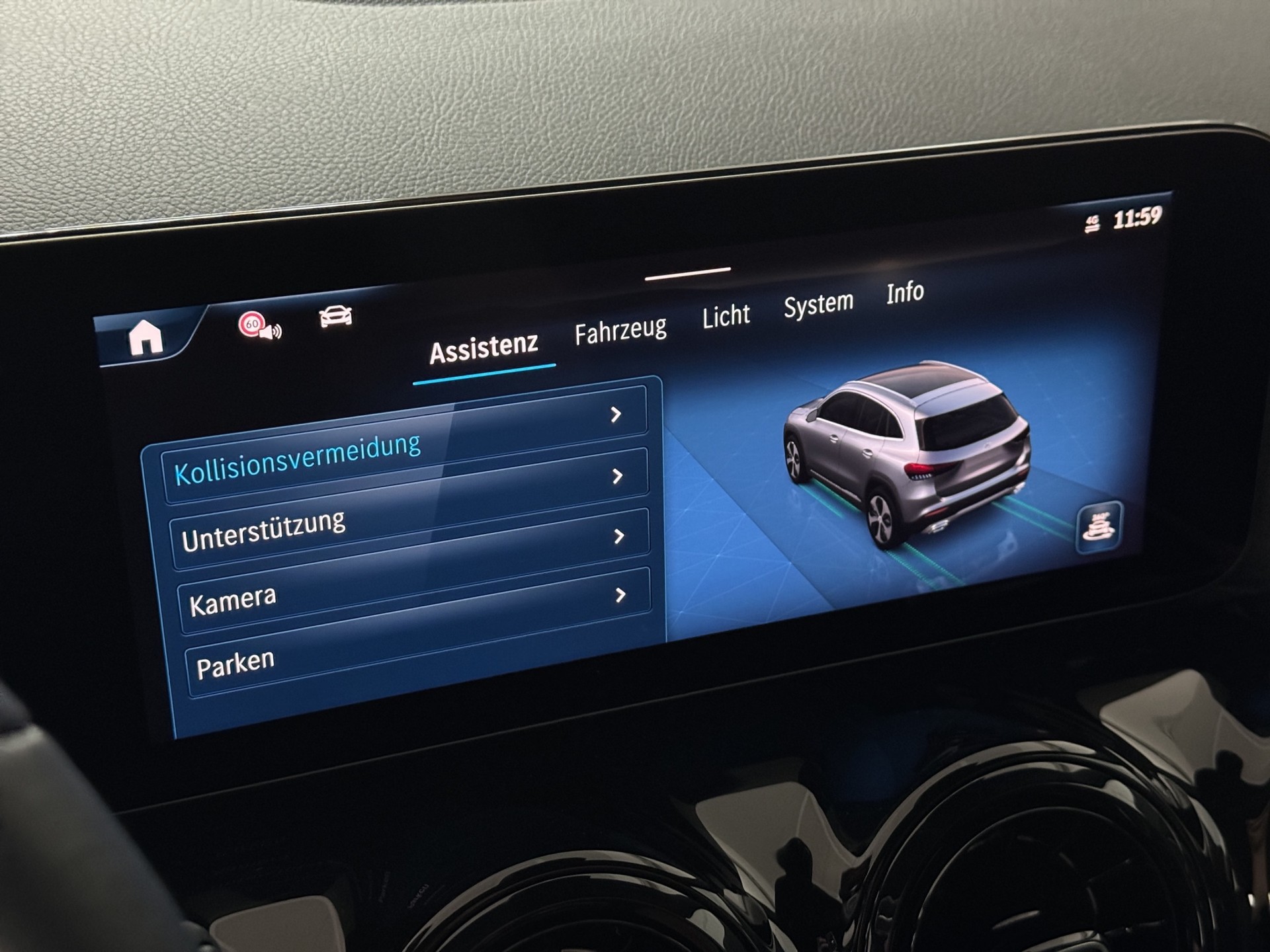 MERCEDES-BENZ GLA 200 7G-DCT "Navi-RF.-Kamera-Digital Cockpit"-image-16