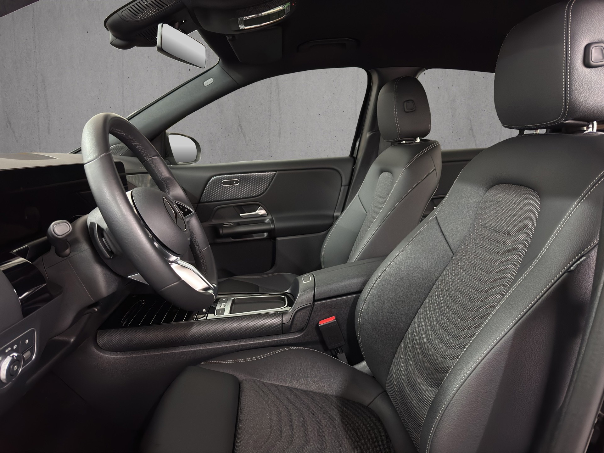 MERCEDES-BENZ GLA 200 7G-DCT "Navi-RF.-Kamera-Digital Cockpit"-image-7