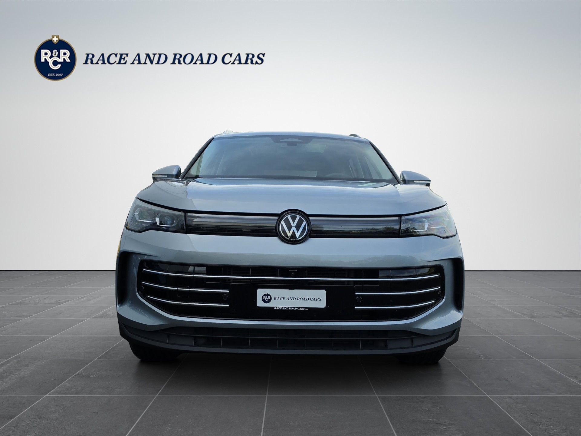 VW Tiguan 2.0 TSI Elegance DSG 4motion-image-1