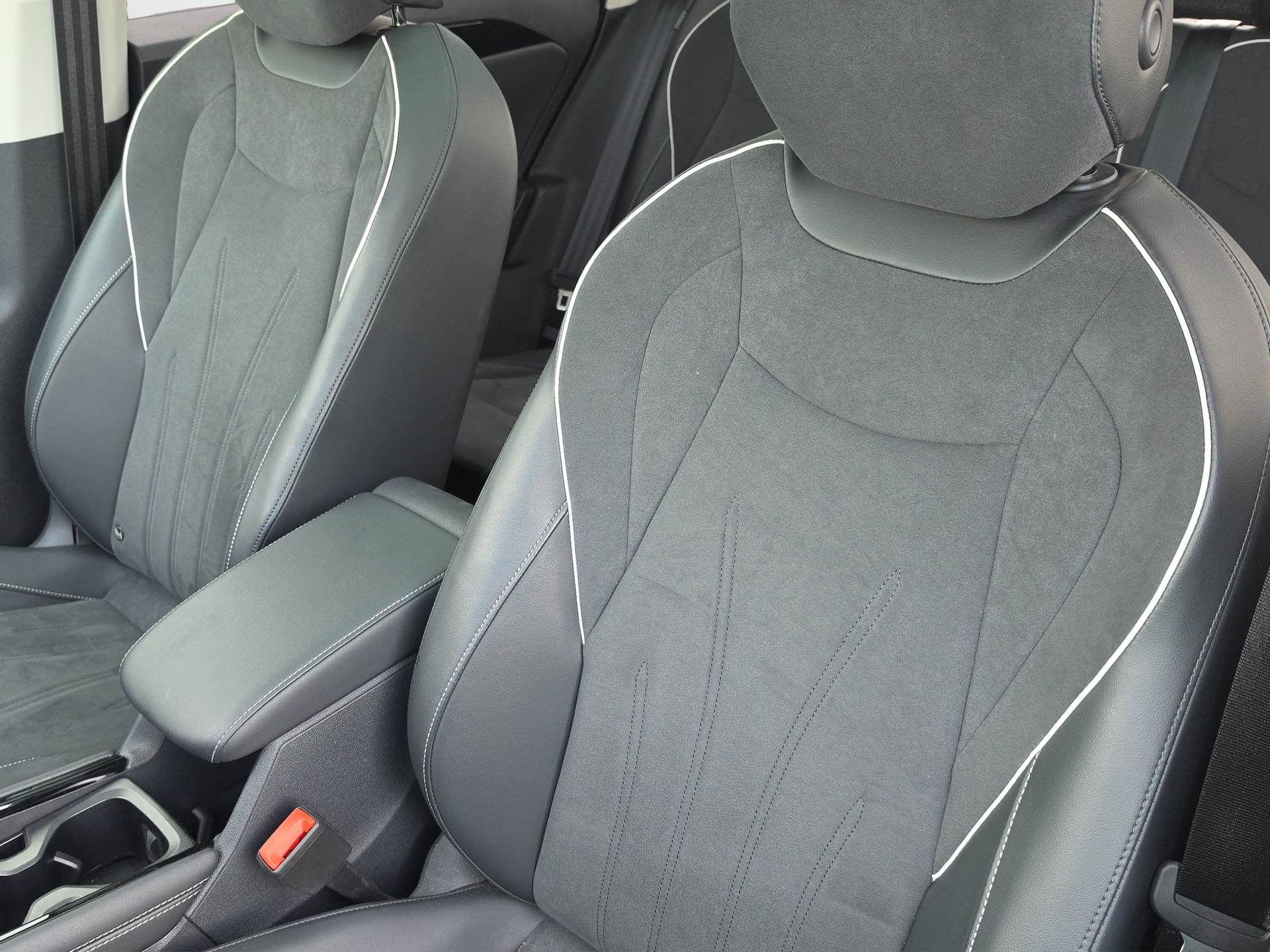 VW Tiguan 2.0 TSI Elegance DSG 4motion-image-14