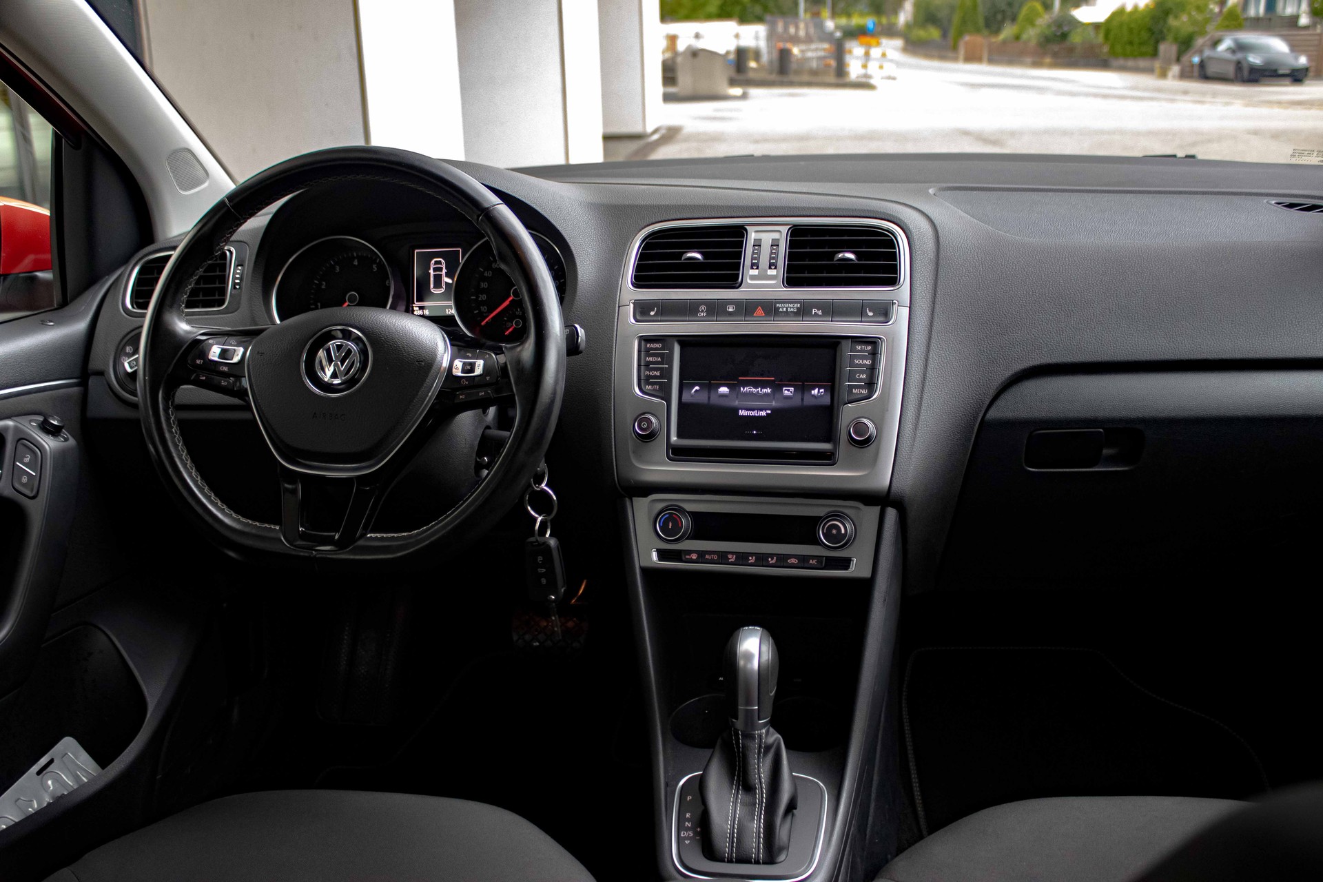 VW Polo 1.2 TSI BMT Lounge DSG-image-13
