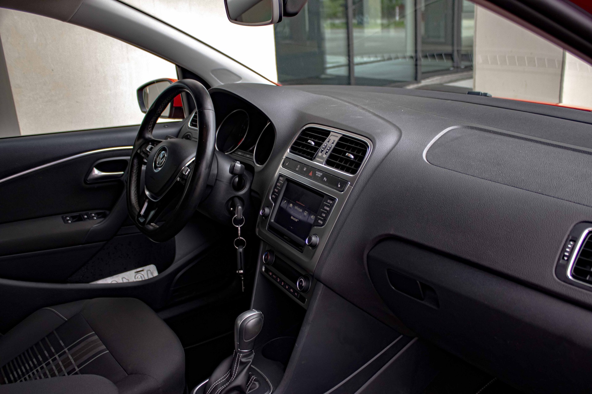 VW Polo 1.2 TSI BMT Lounge DSG-image-17
