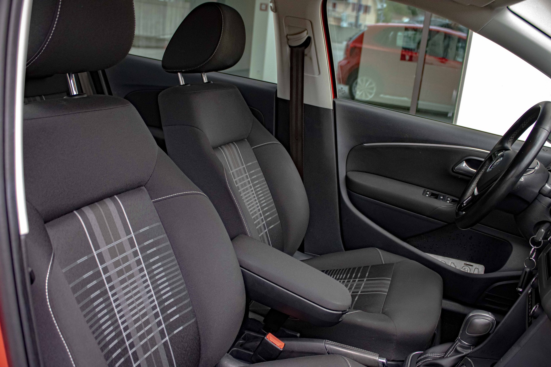 VW Polo 1.2 TSI BMT Lounge DSG-image-16