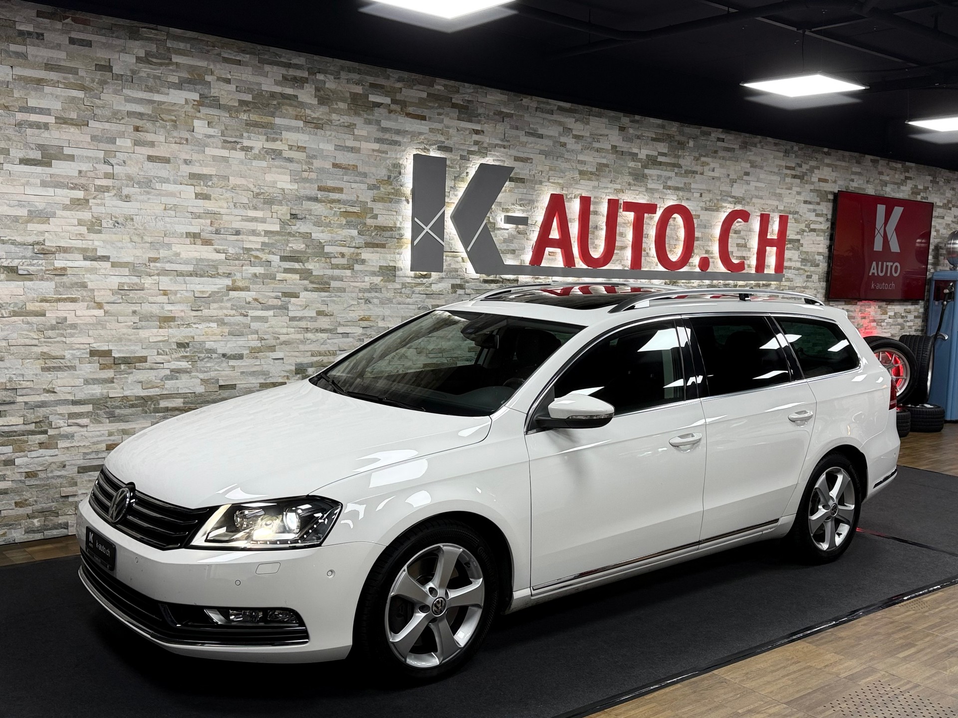 VW Passat Variant 3.6 FSI Highline 4Motion DSG-image-0