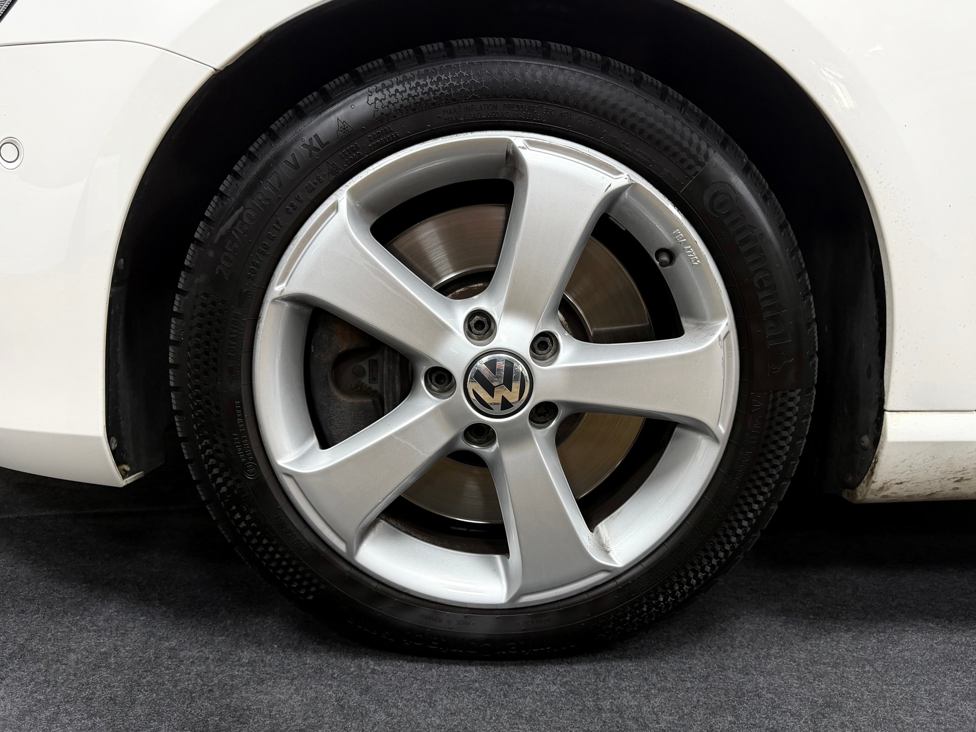 VW Passat Variant 3.6 FSI Highline 4Motion DSG-image-30