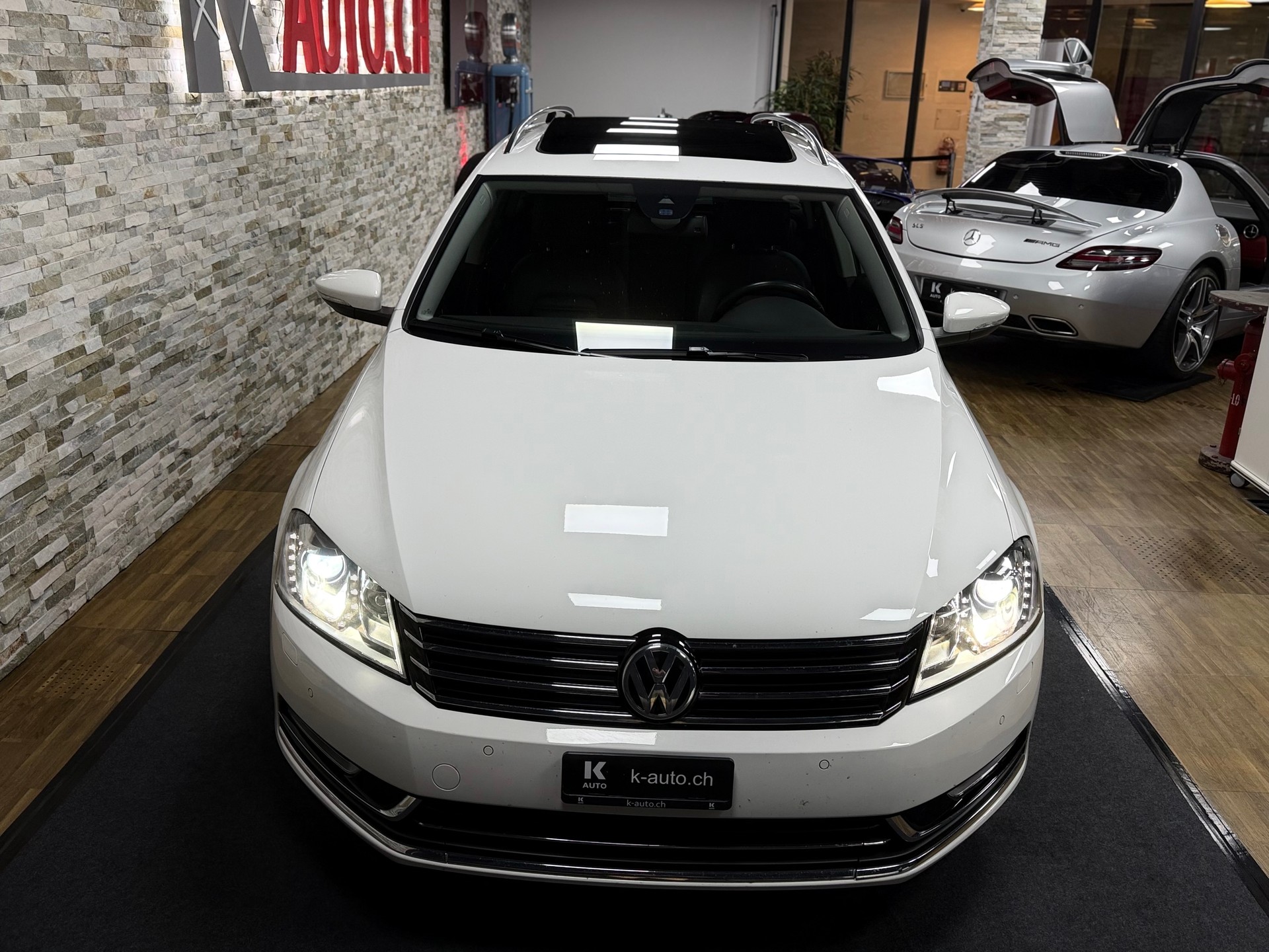 VW Passat Variant 3.6 FSI Highline 4Motion DSG-image-4
