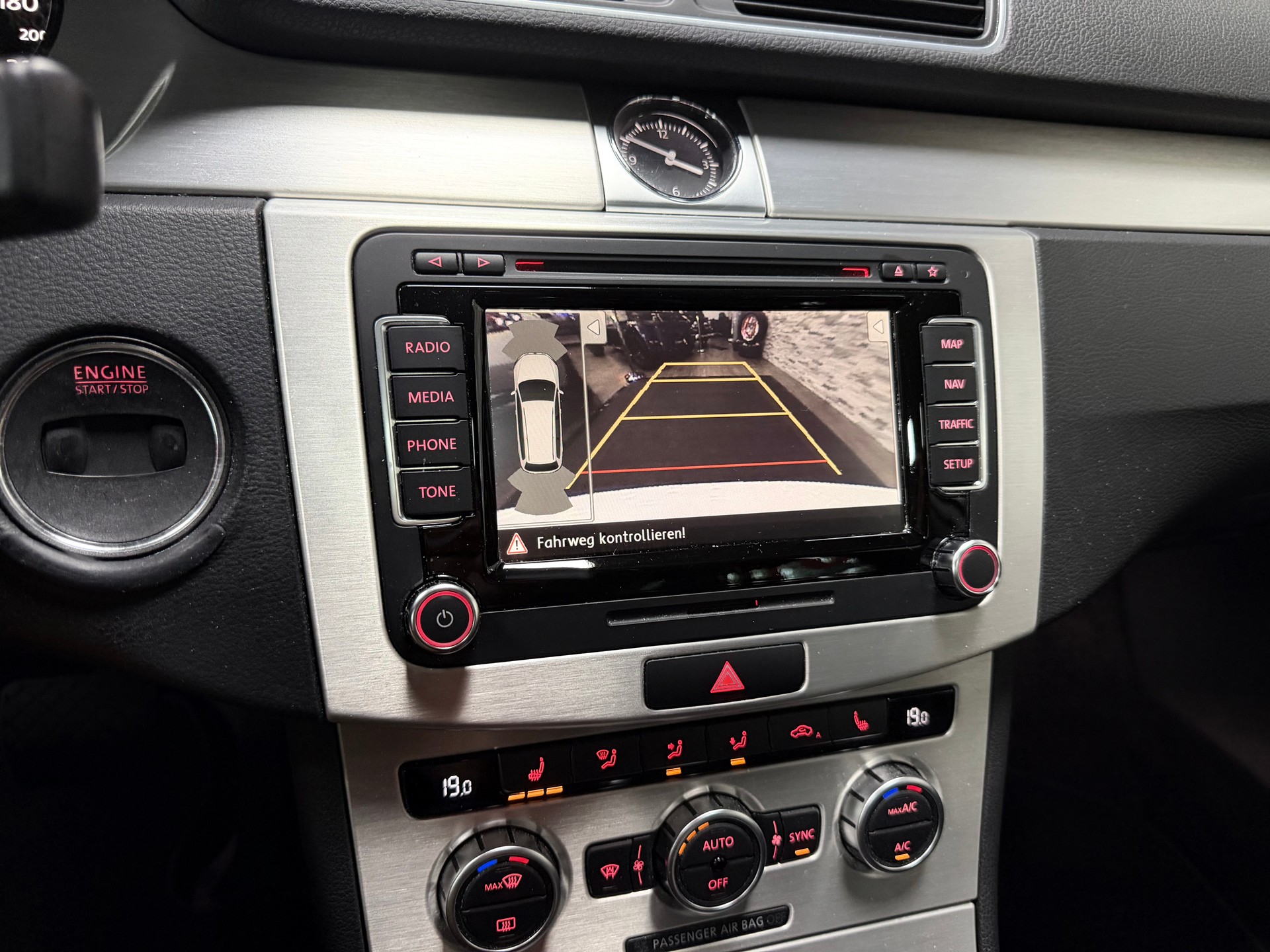 VW Passat Variant 3.6 FSI Highline 4Motion DSG-image-22