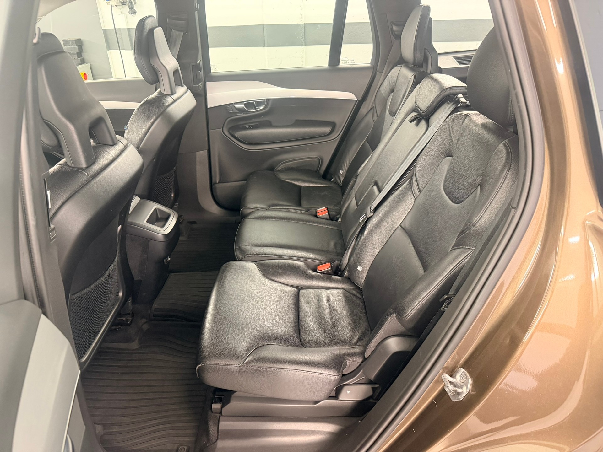 VOLVO XC90 D5 AWD Momentum Geartronic-image-14