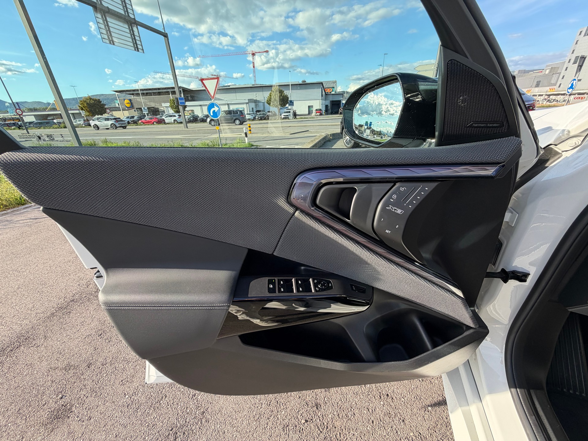 BMW X3 xDrive M50 48V M Sport Pro*CH FAHRZEUG - ANHÄNGERKUPPLUNG*-image-17